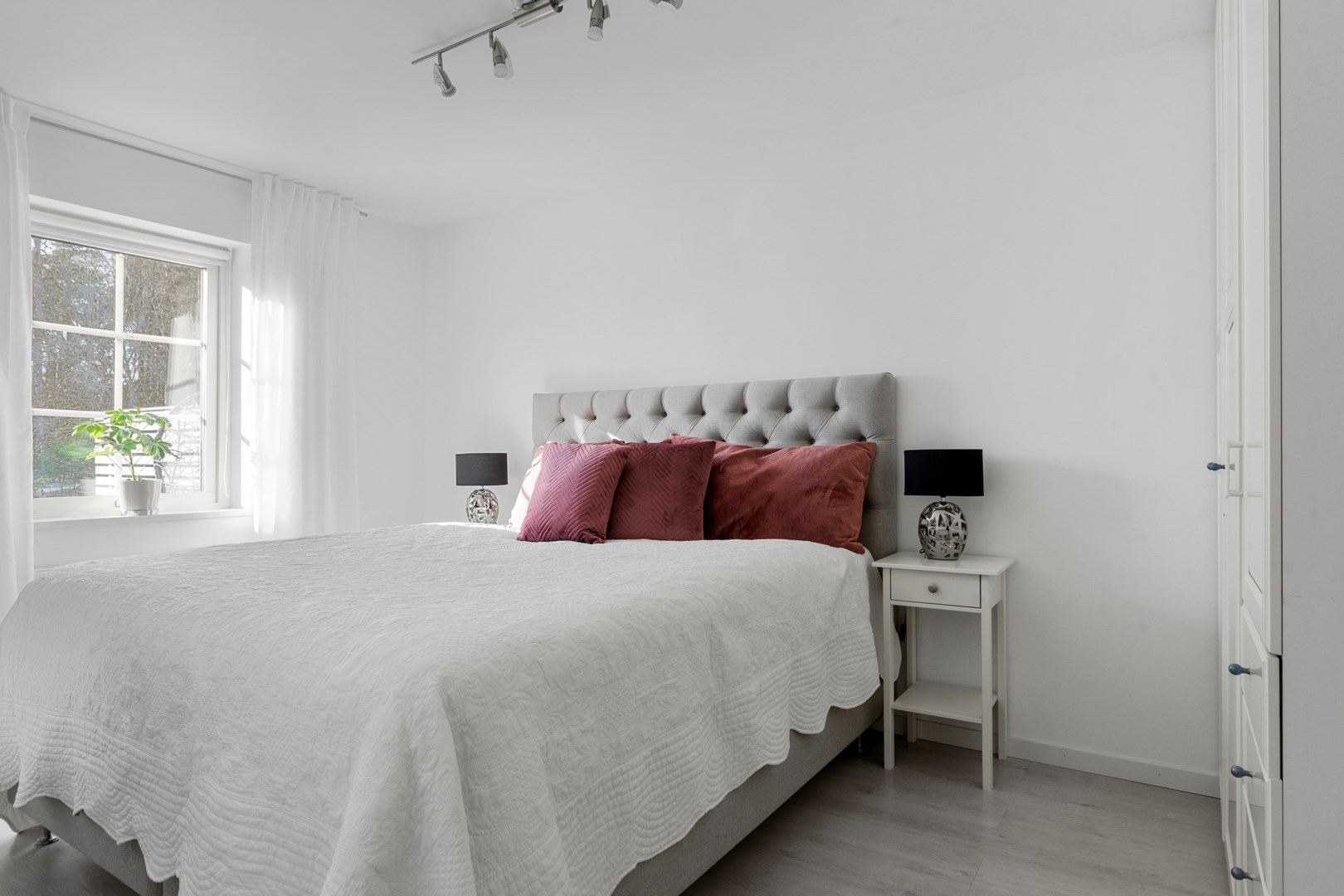 Bostadsbild från Yrestahed 29 & 27, Såld i Rasbo, Uppsala