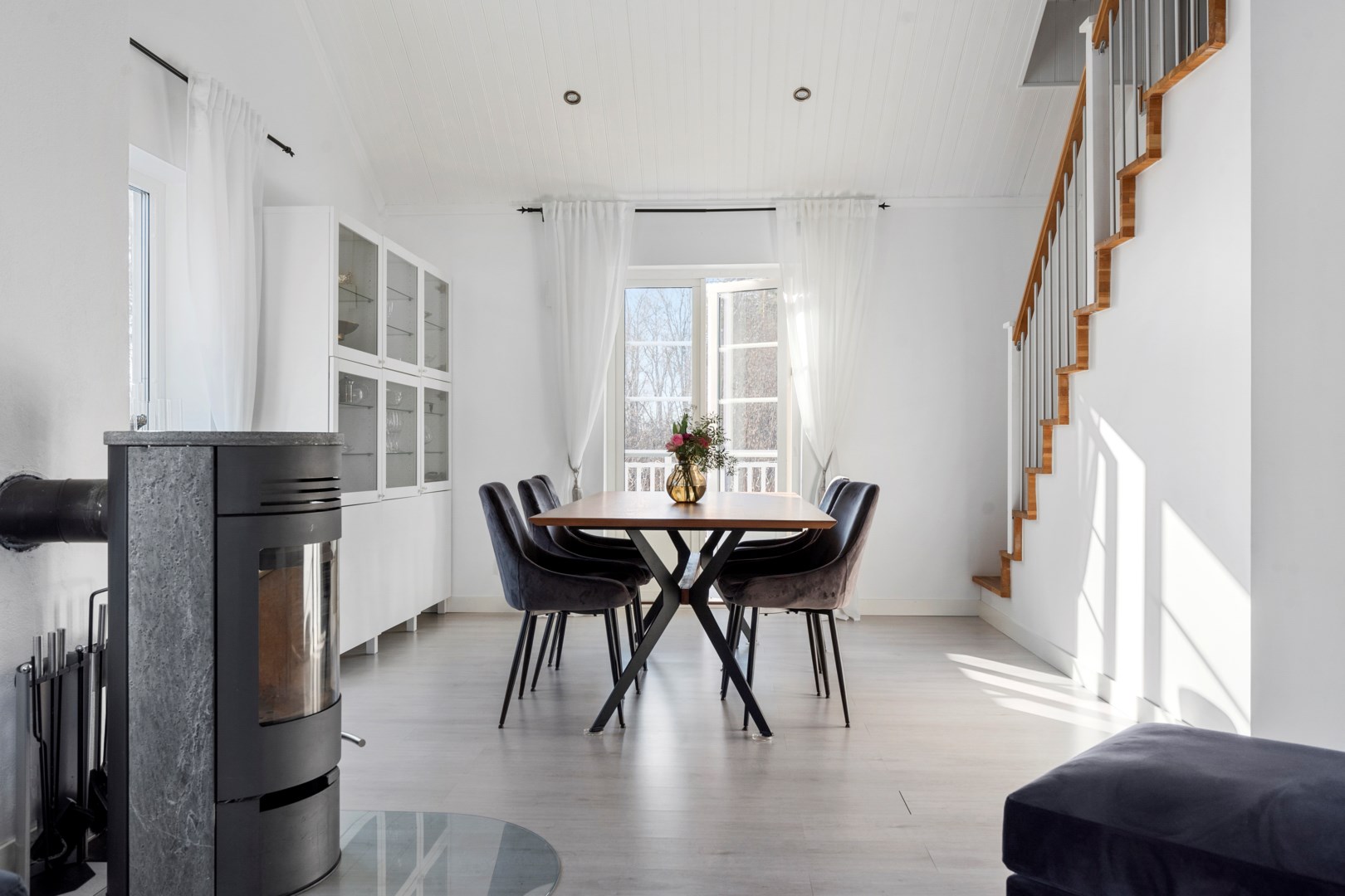 Bostadsbild från Yrestahed 29 & 27, Såld i Rasbo, Uppsala