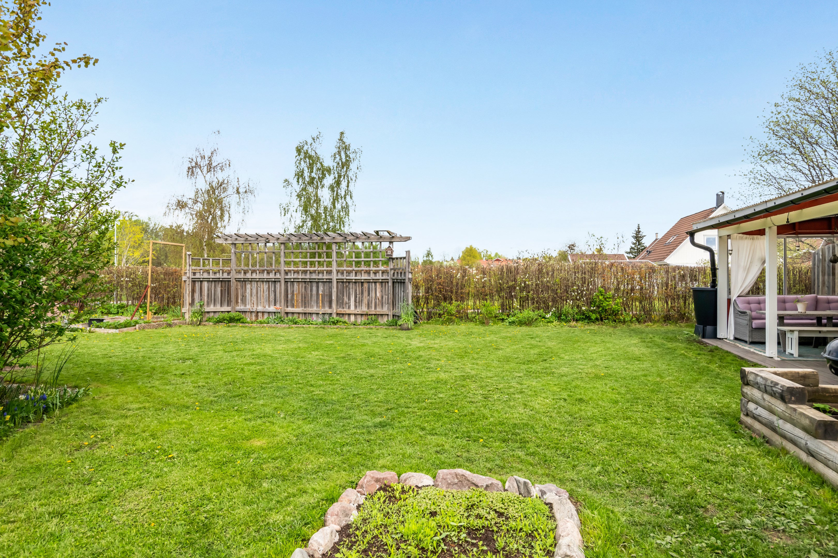 Bostadsbild från Gruvfogdevägen 12, Såld i Vattholma, Uppsala