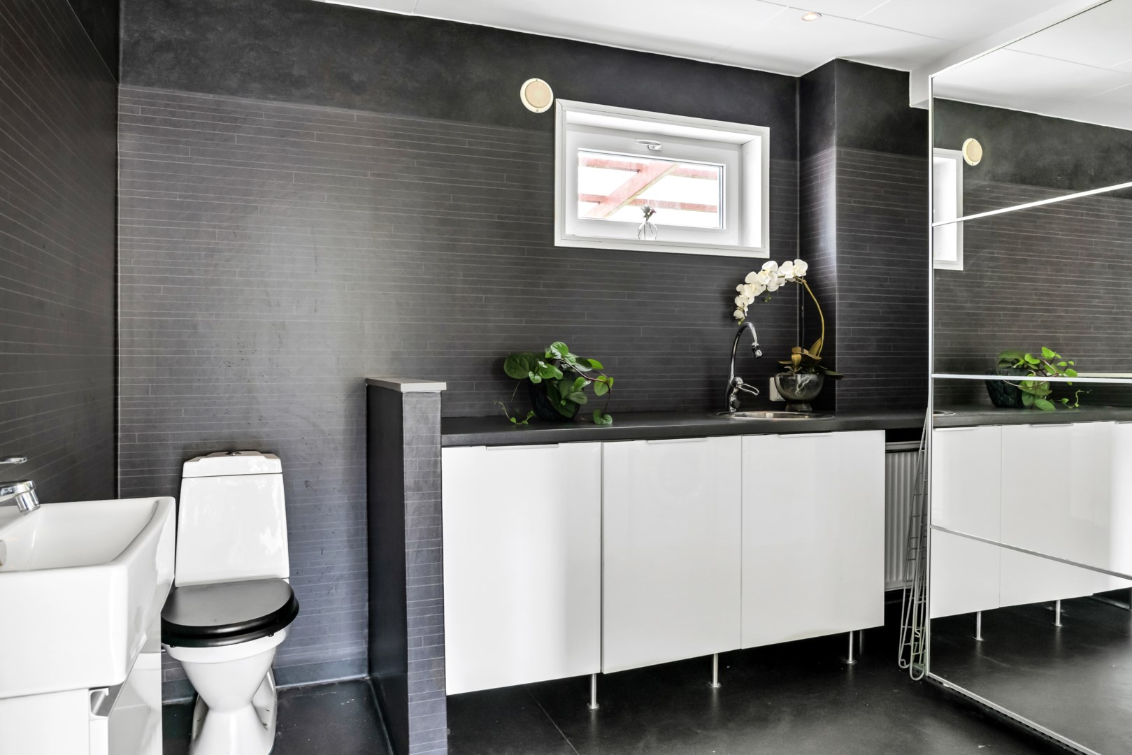 Bostadsbild från Gruvfogdevägen 12, Såld i Vattholma, Uppsala