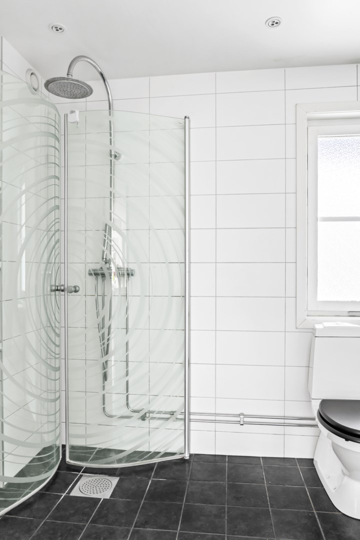 Bostadsbild från Gruvfogdevägen 12, Såld i Vattholma, Uppsala