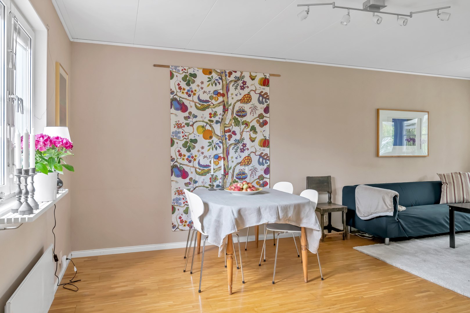 Bostadsbild från Gruvfogdevägen 28, Såld i Vattholma, Uppsala