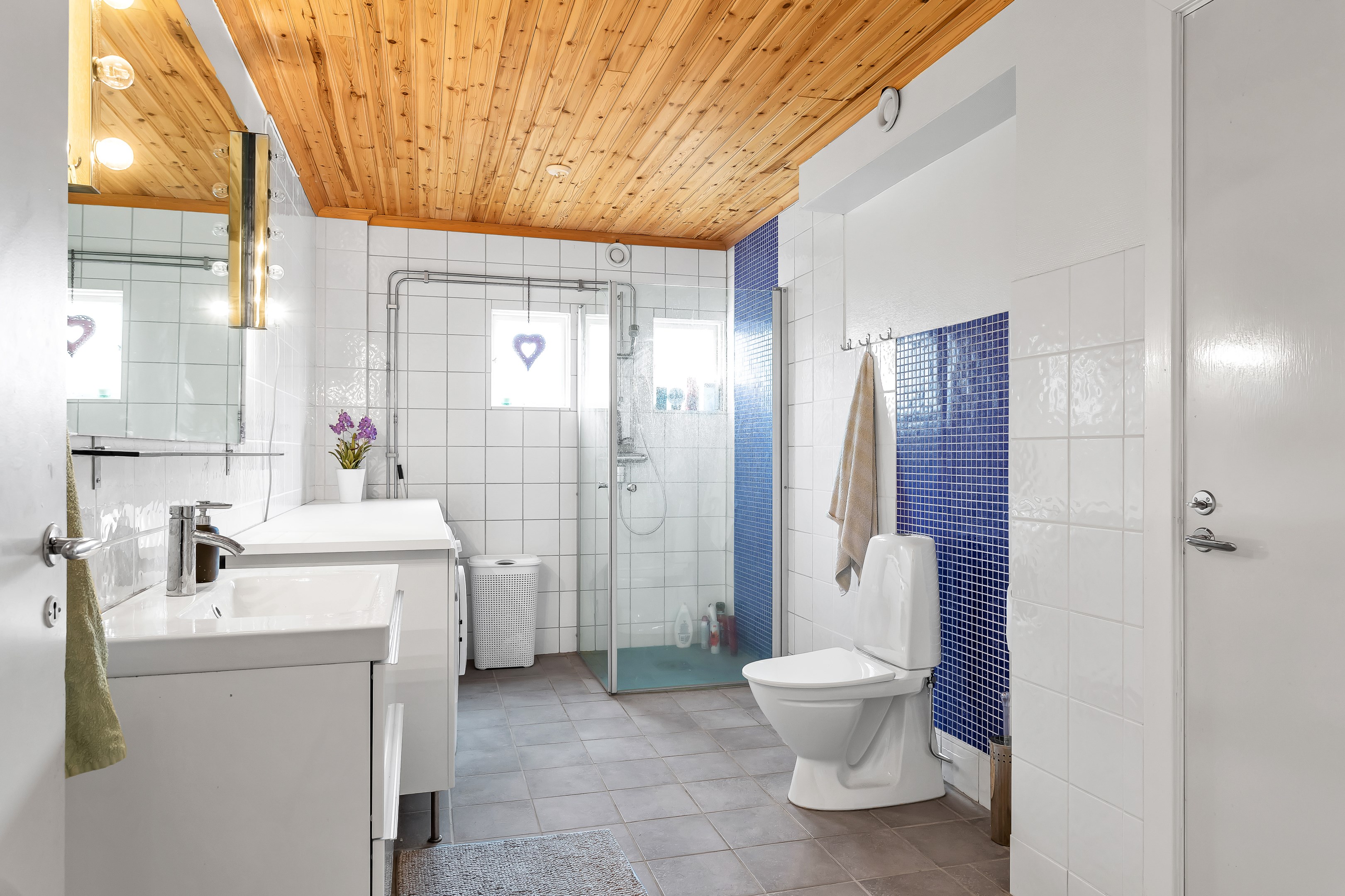 Bostadsbild från Östa byväg 45, Kommande i Heby, Heby