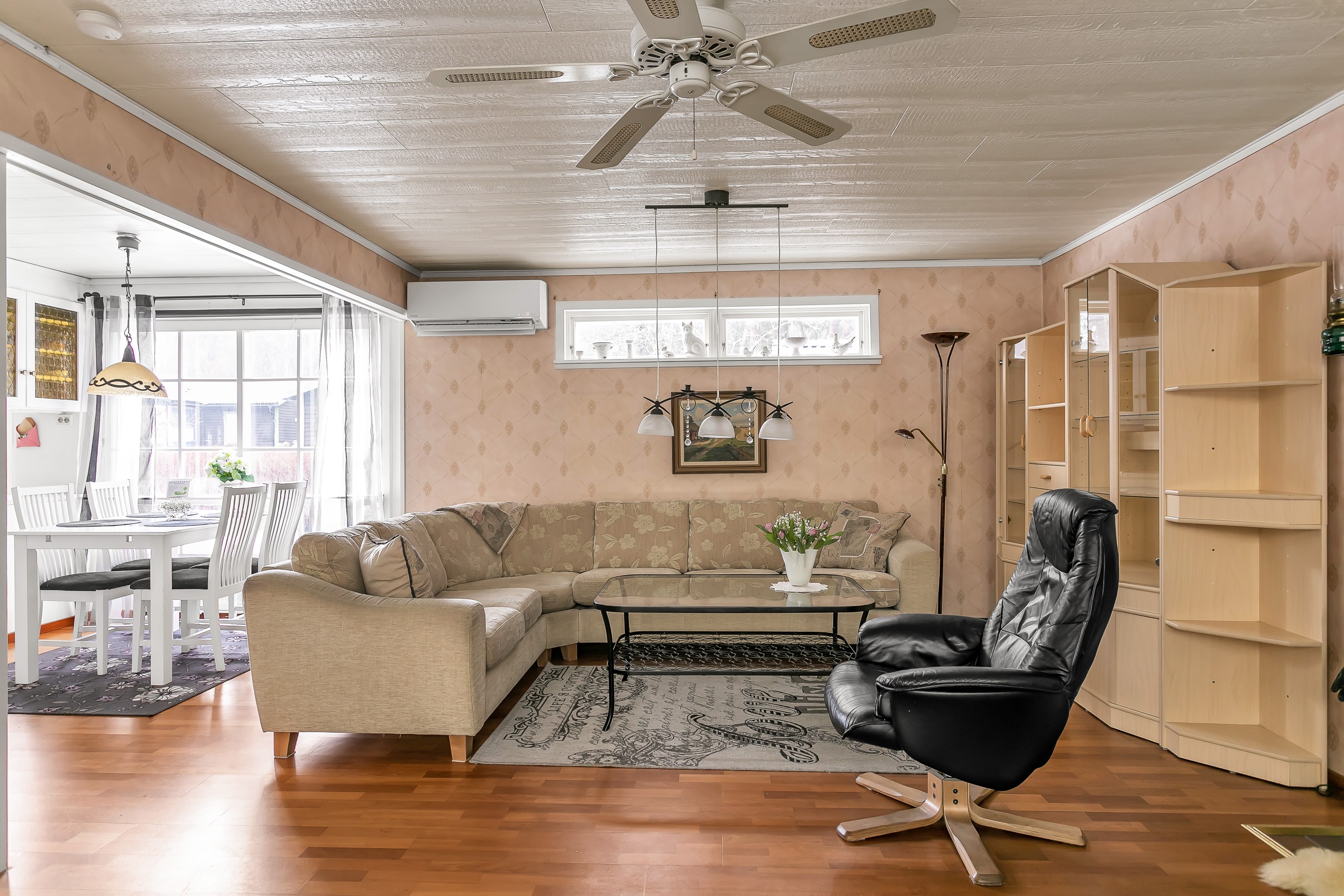 Bostadsbild från Blå vägen 69, Såld i Björklinge, Uppsala