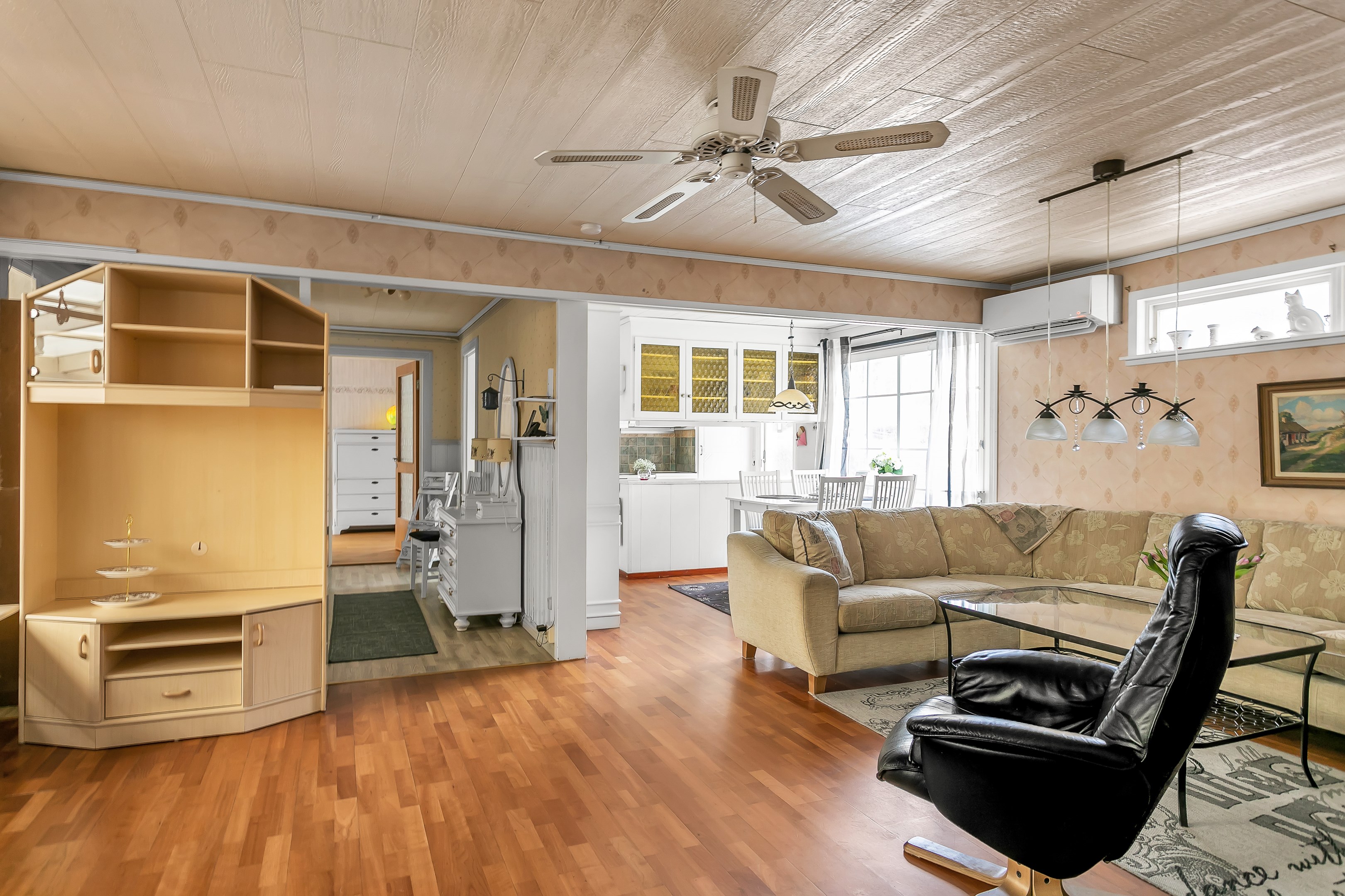 Bostadsbild från Blå vägen 69, Såld i Björklinge, Uppsala