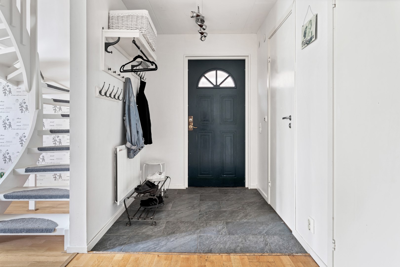 Bostadsbild från Merkuriusvägen 13, Såld i Storvreta, Uppsala