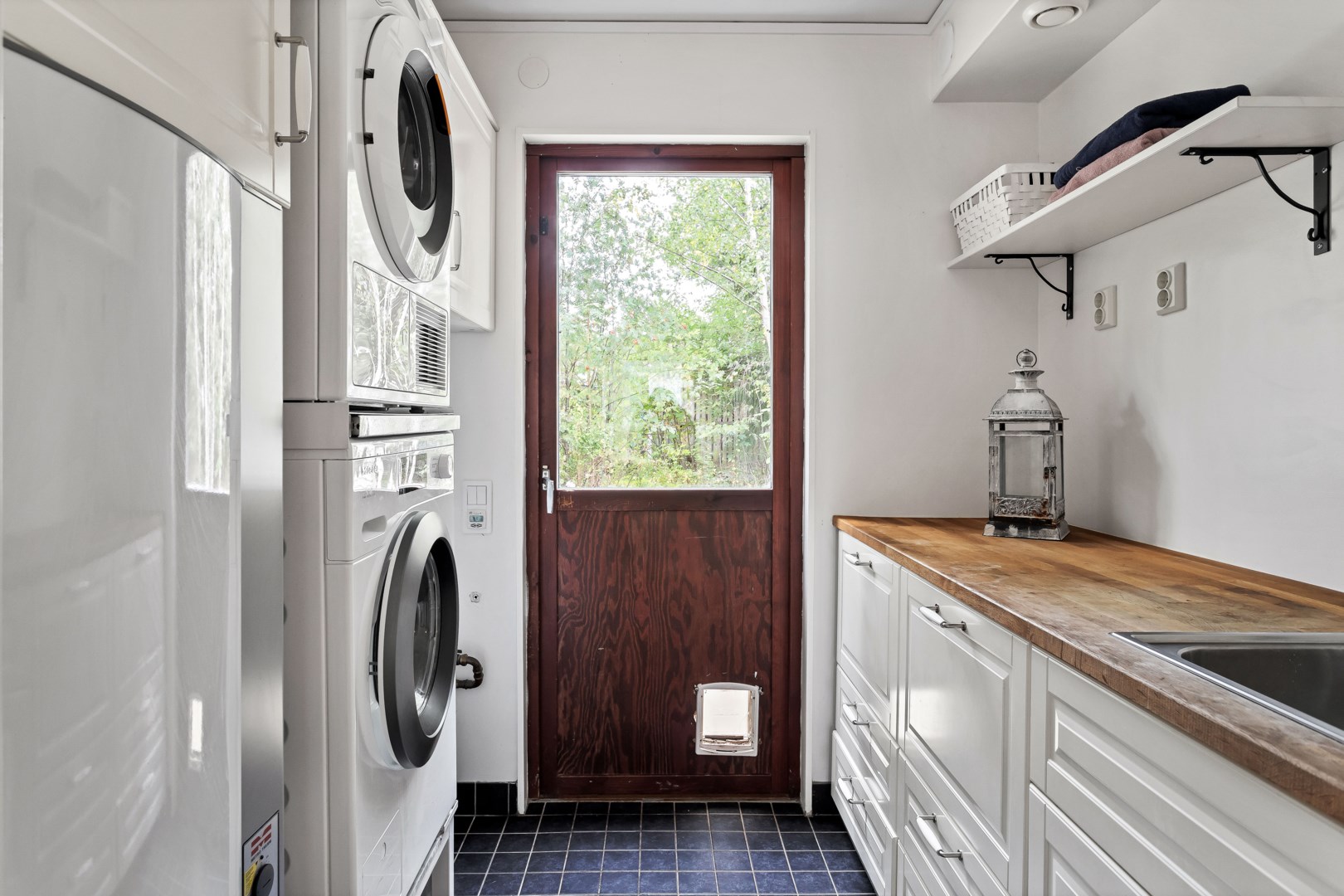 Bostadsbild från Merkuriusvägen 13, Såld i Storvreta, Uppsala