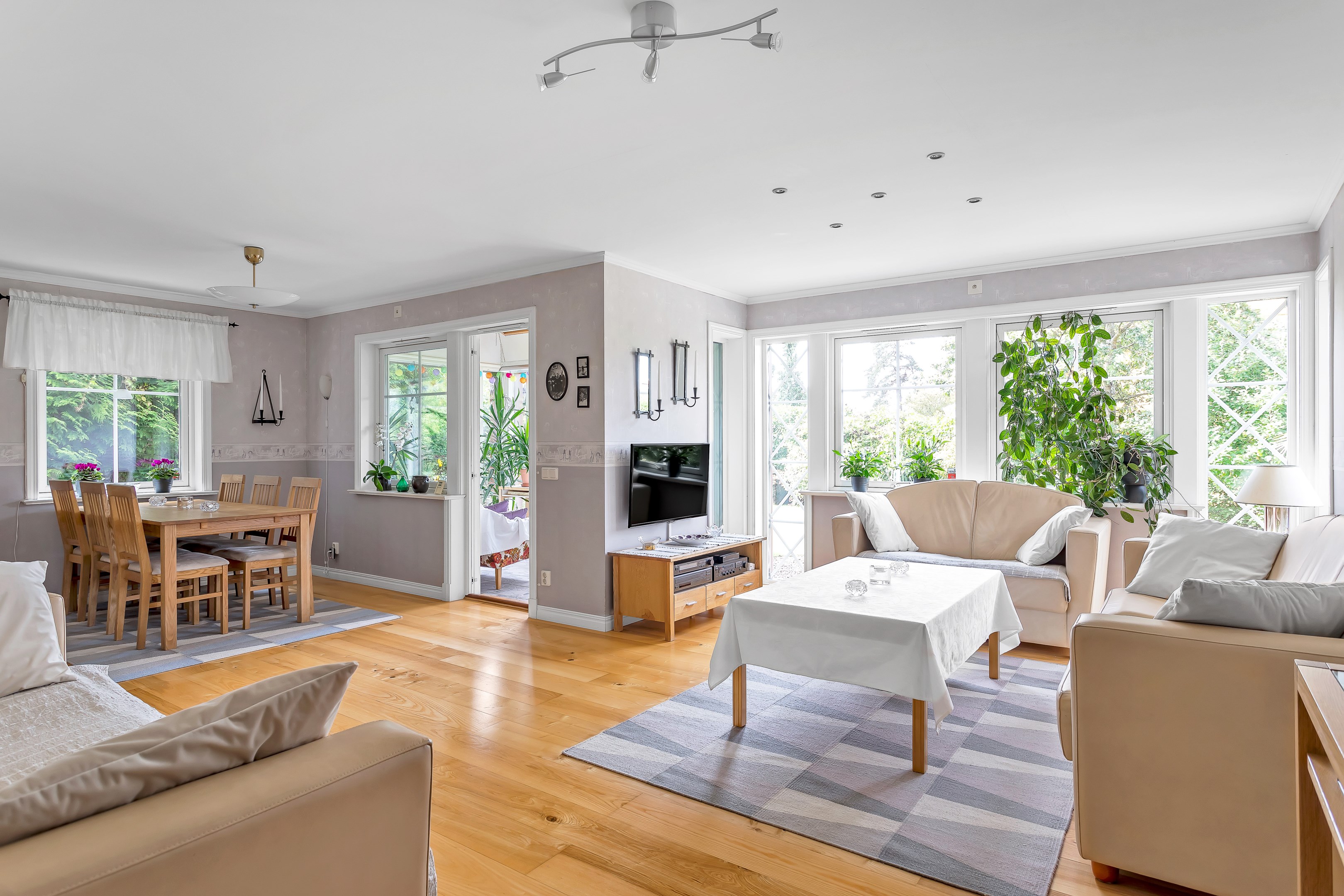 Bostadsbild från Södra Parkvägen 21, Såld i Norby, Uppsala