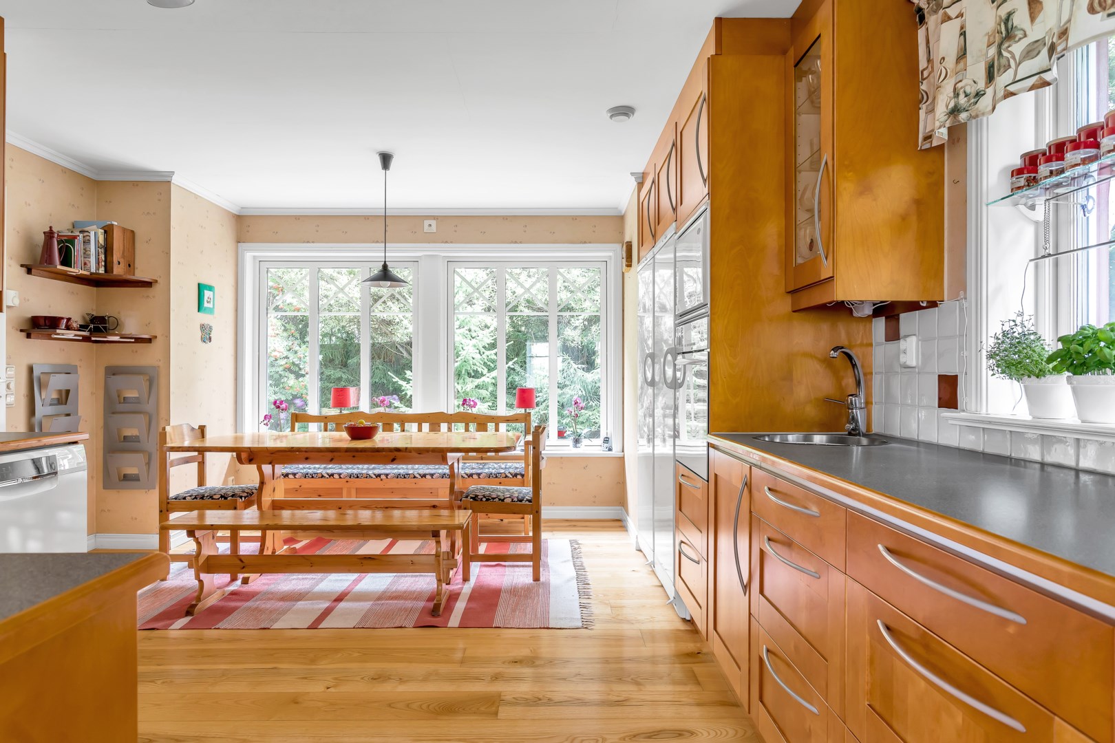 Bostadsbild från Södra Parkvägen 21, Såld i Norby, Uppsala