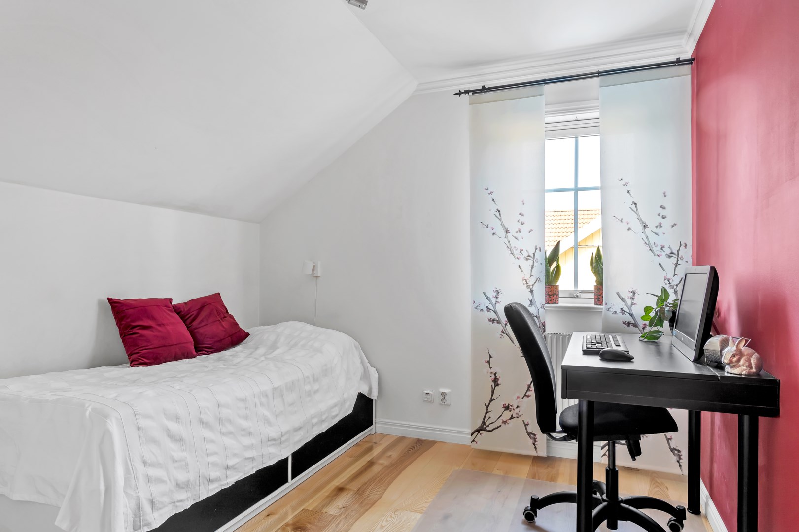 Bostadsbild från Södra Parkvägen 21, Såld i Norby, Uppsala