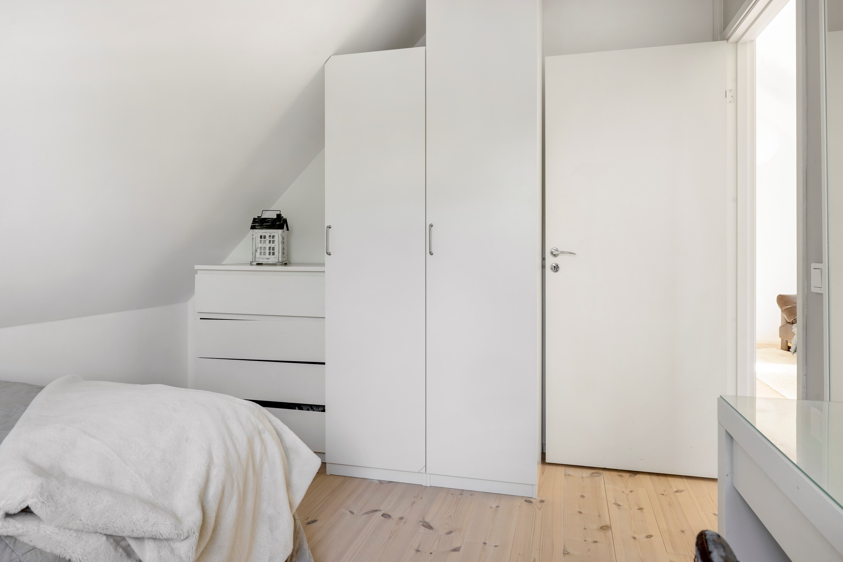 Bostadsbild från Vitsippsvägen 1B, Till salu i Storvreta, Uppsala
