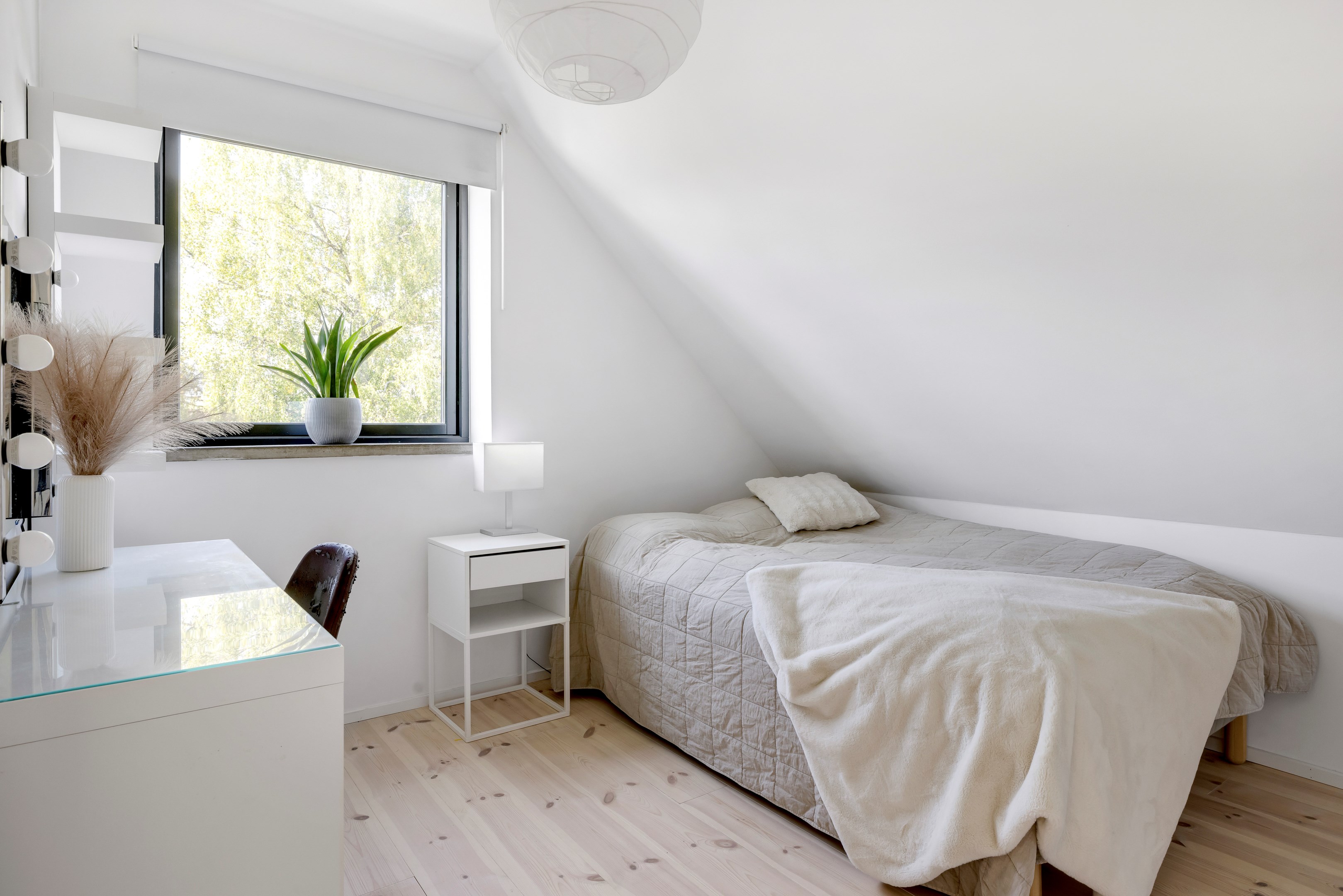Bostadsbild från Vitsippsvägen 1B, Till salu i Storvreta, Uppsala