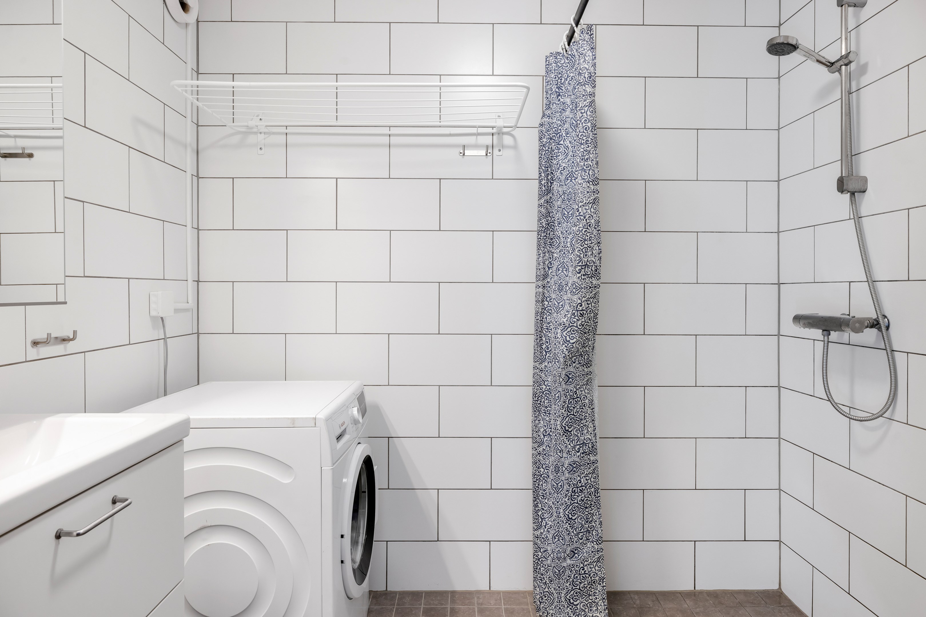 Bostadsbild från Vitsippsvägen 1B, Till salu i Storvreta, Uppsala