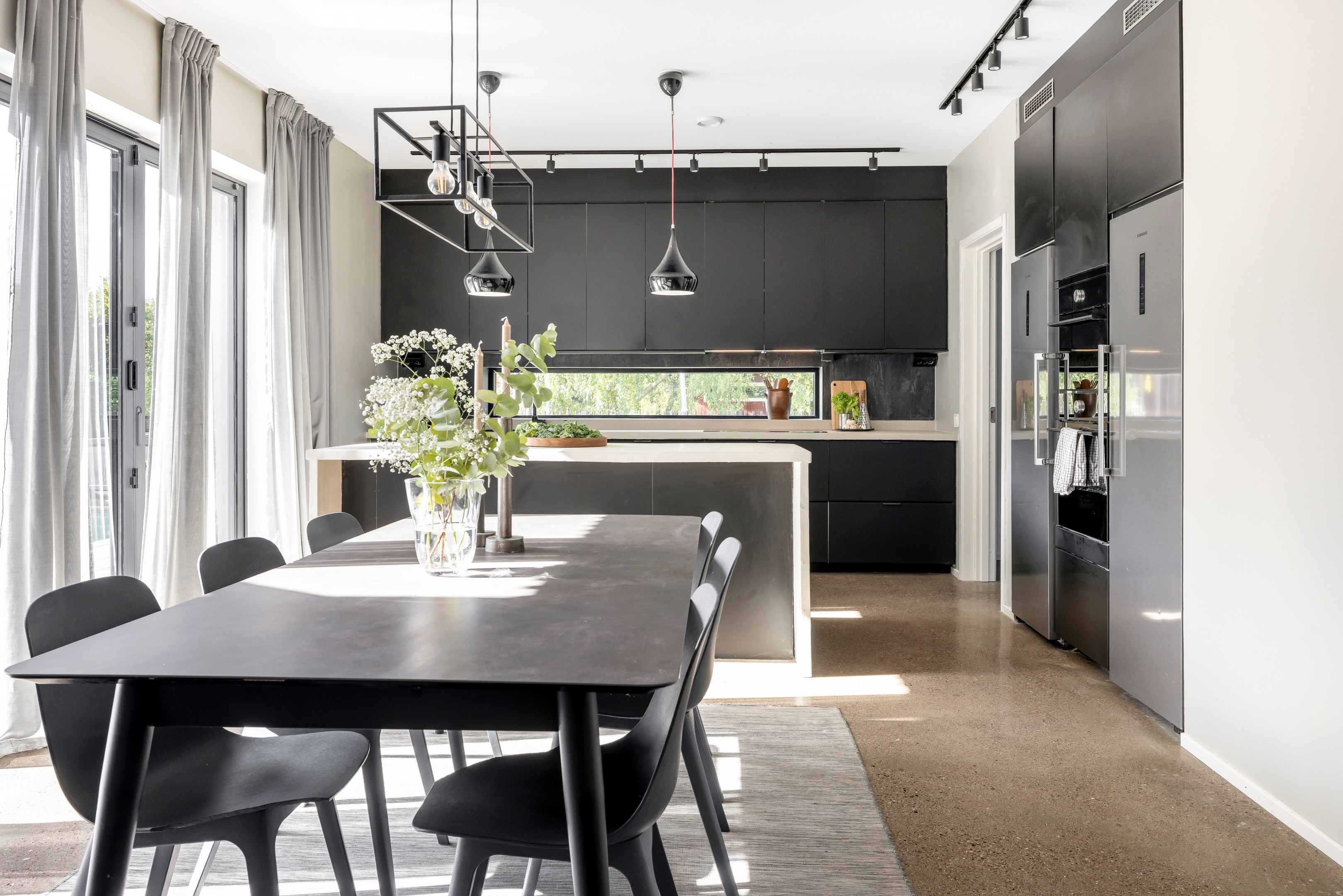 Bostadsbild från Vitsippsvägen 1B, Till salu i Storvreta, Uppsala