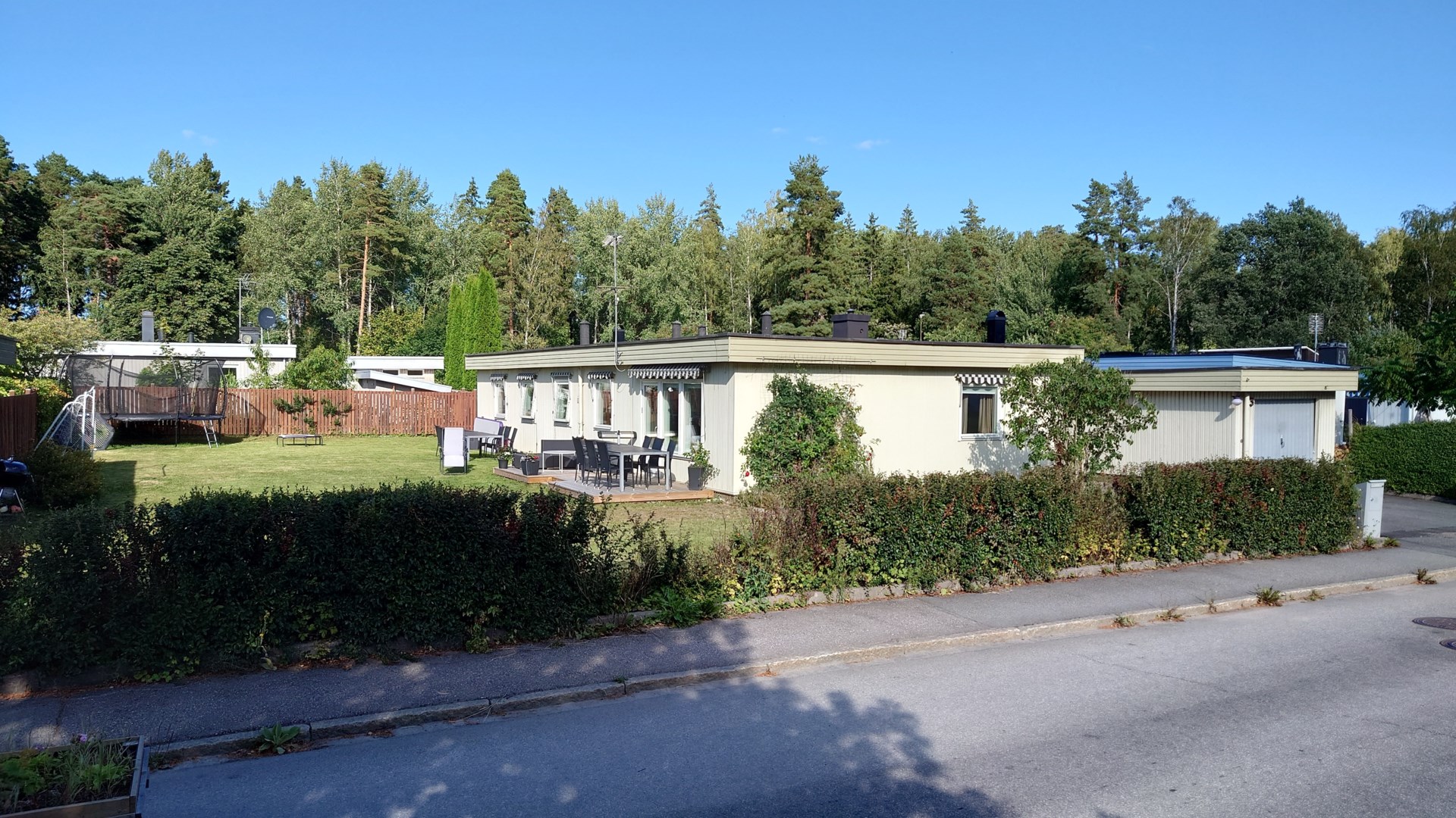 Bostadsbild från Tallbacksvägen 3, Såld i Norby, Uppsala