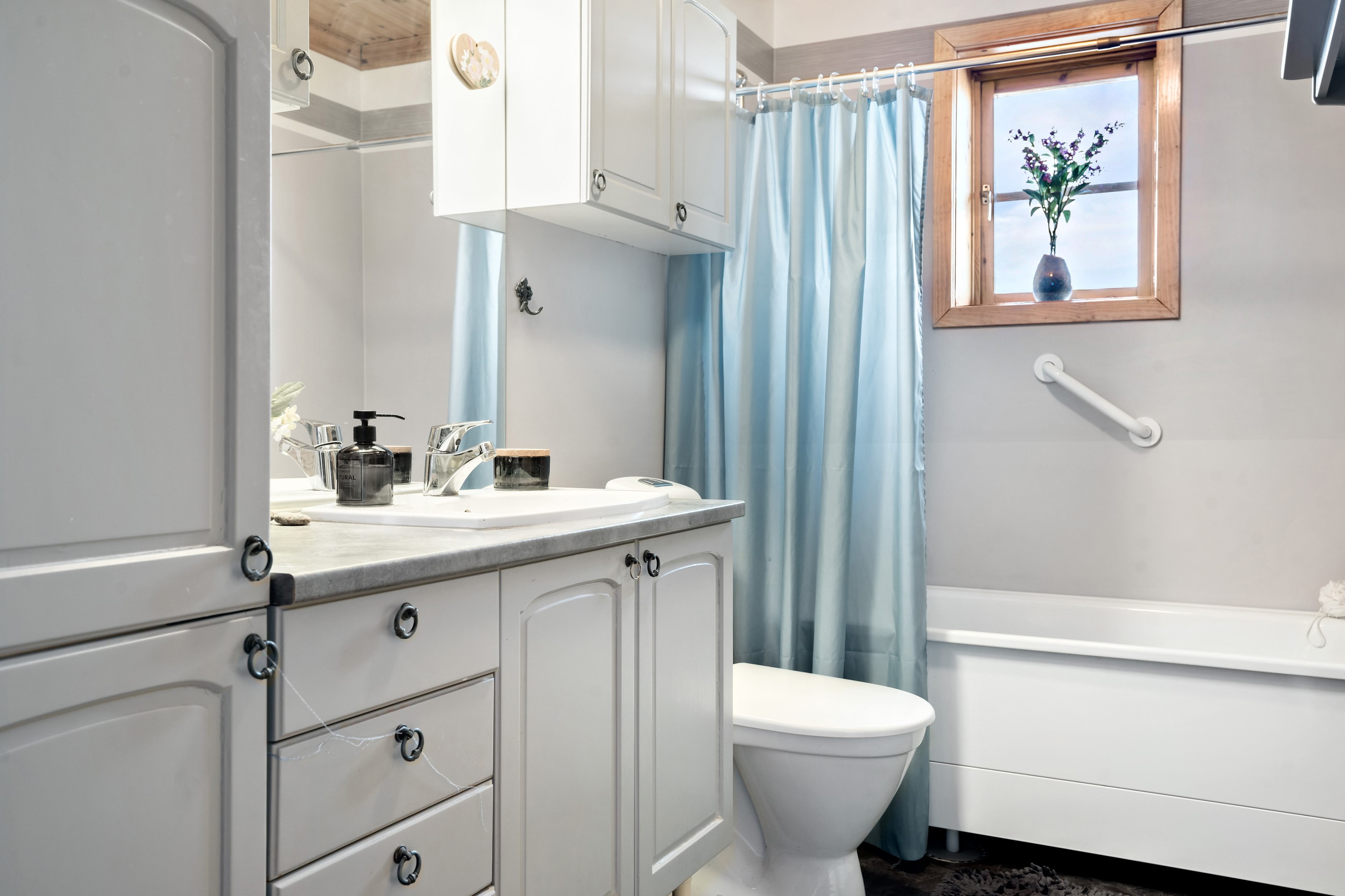 Bostadsbild från Ängsstigen 7, Såld i Ytternäs/Vreta, Uppsala