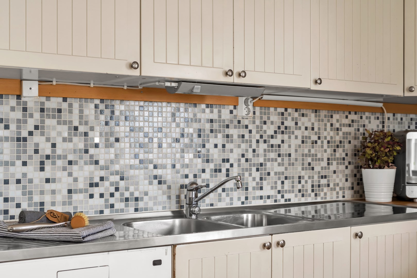 Bostadsbild från Lärarvägen 25, Såld i Vänge, Uppsala