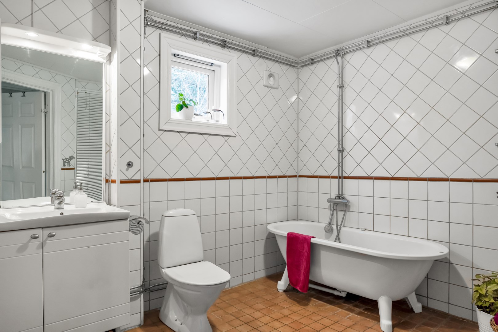 Bostadsbild från Lärarvägen 25, Såld i Vänge, Uppsala