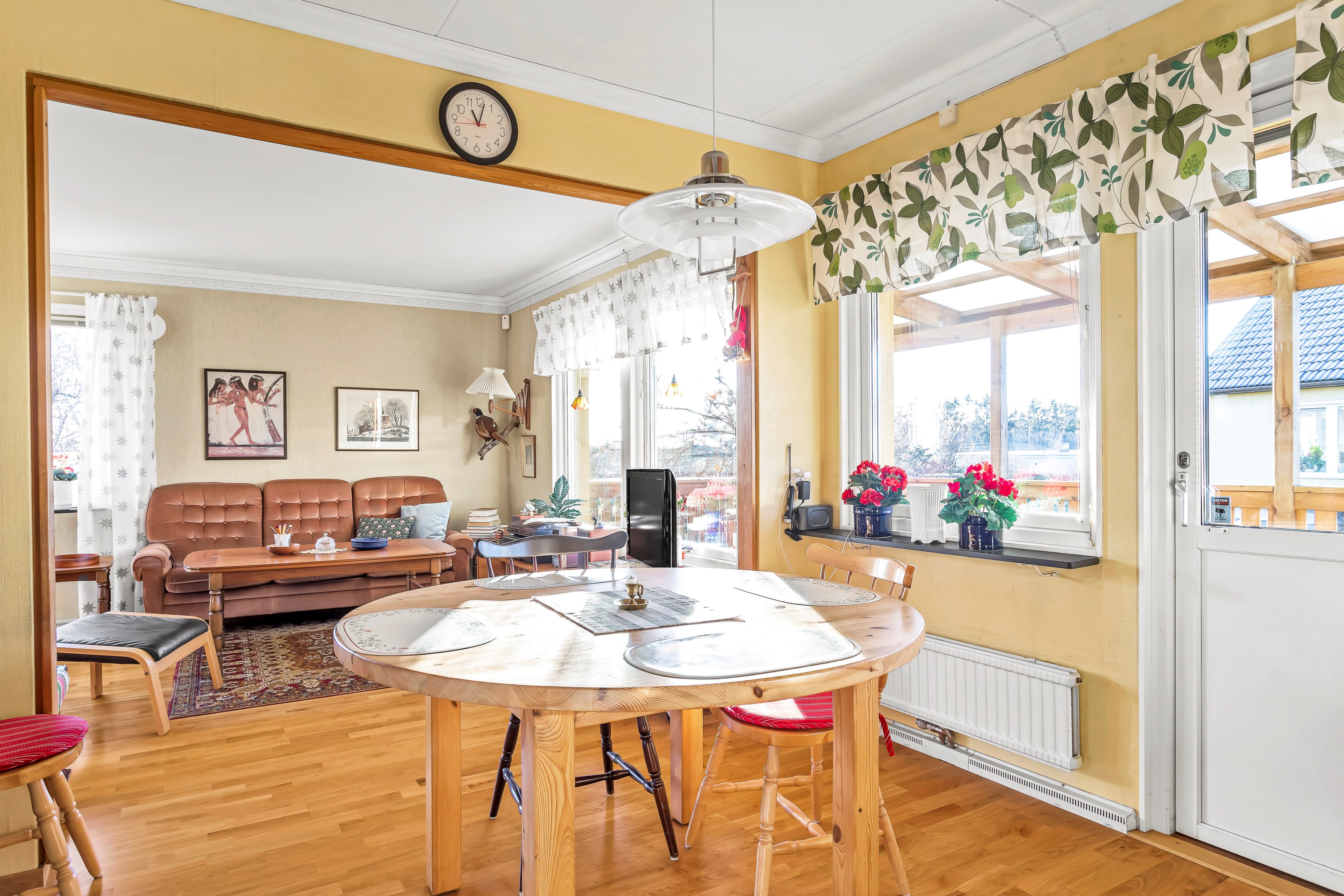 Bostadsbild från Jordgubbsgatan 5, Såld i Årsta, Uppsala