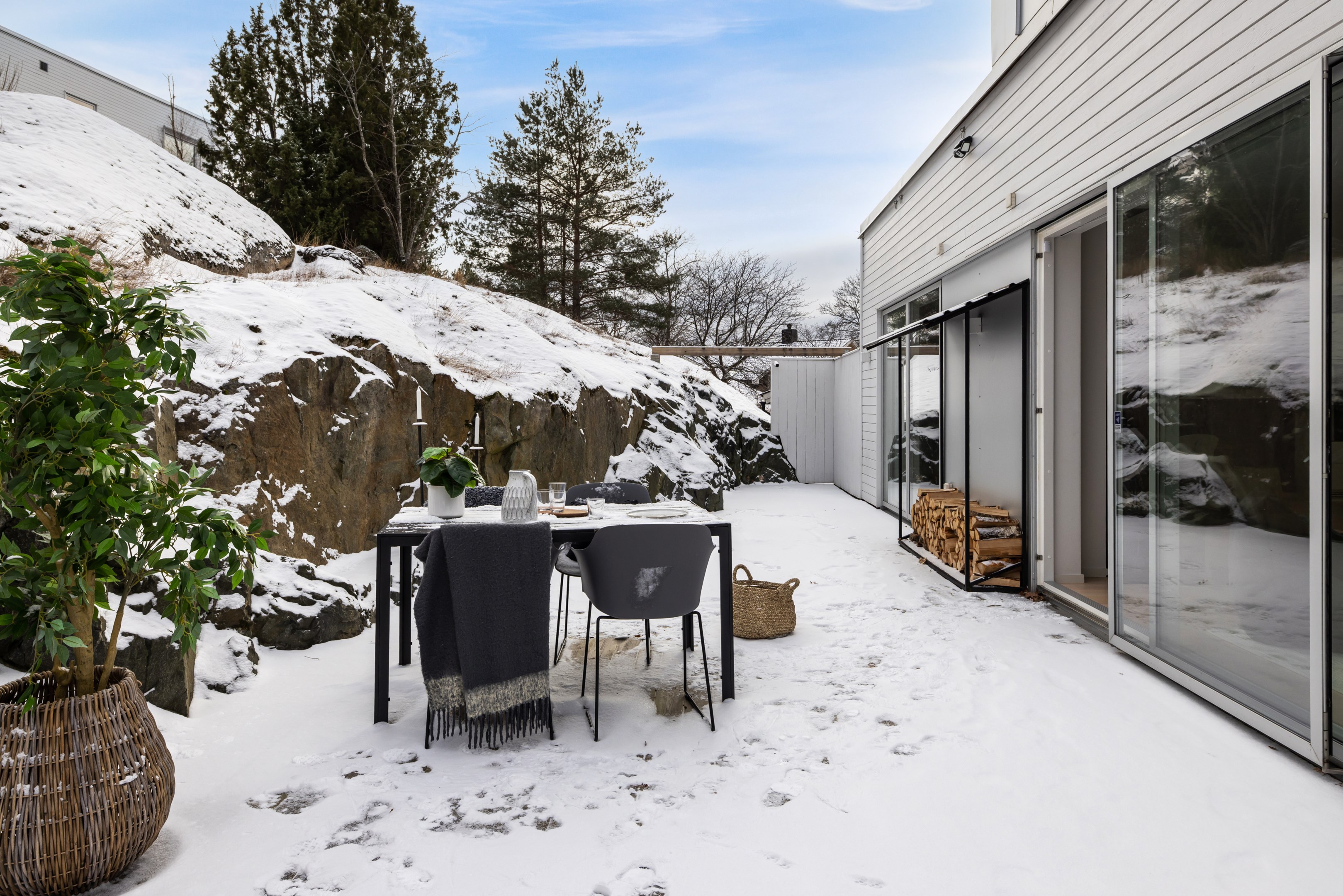 Bostadsbild från Ekdungevägen 6, Såld i Skuru, Nacka