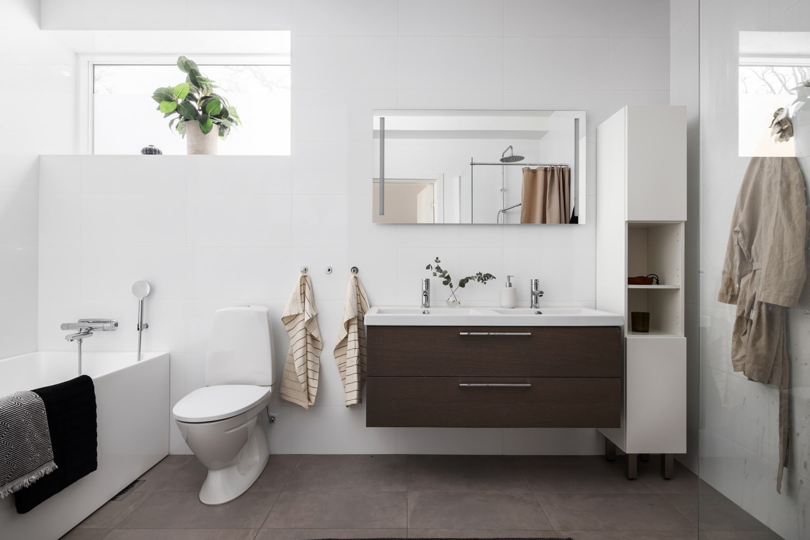 Bostadsbild från Ekdungevägen 6, Såld i Skuru, Nacka