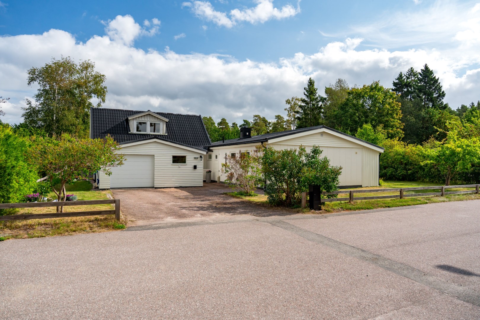 Bostadsbild från Mårdvägen 6, Såld i Storvreta, Uppsala