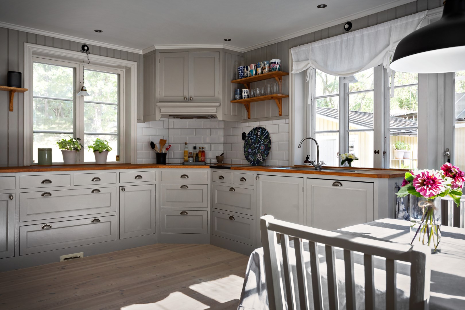 Bostadsbild från Drottningvägen 10, Såld i Kummelnäs, Nacka