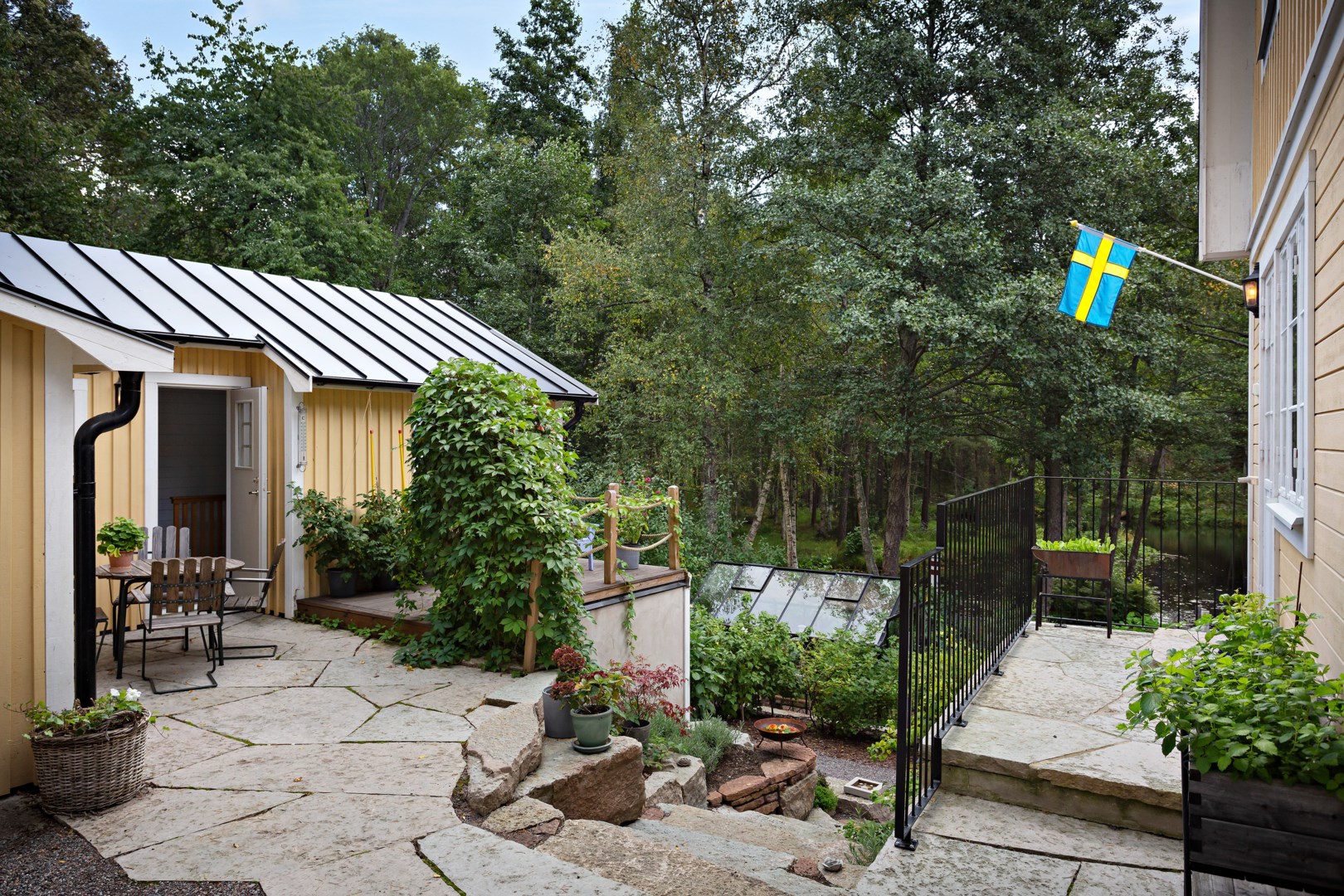 Bostadsbild från Drottningvägen 10, Såld i Kummelnäs, Nacka