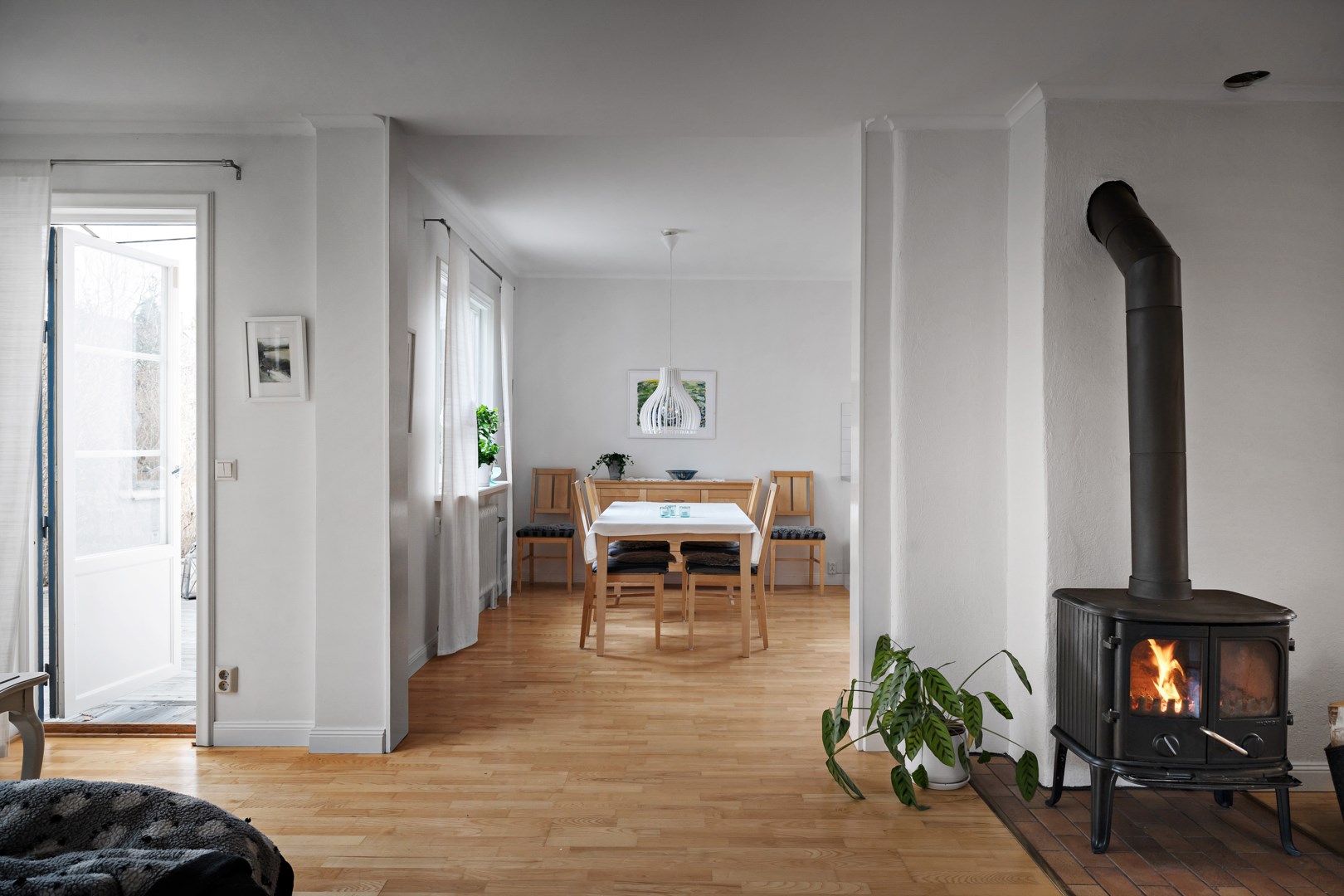 Bostadsbild från Svanevitsvägen 1, Såld i Skuru, Nacka