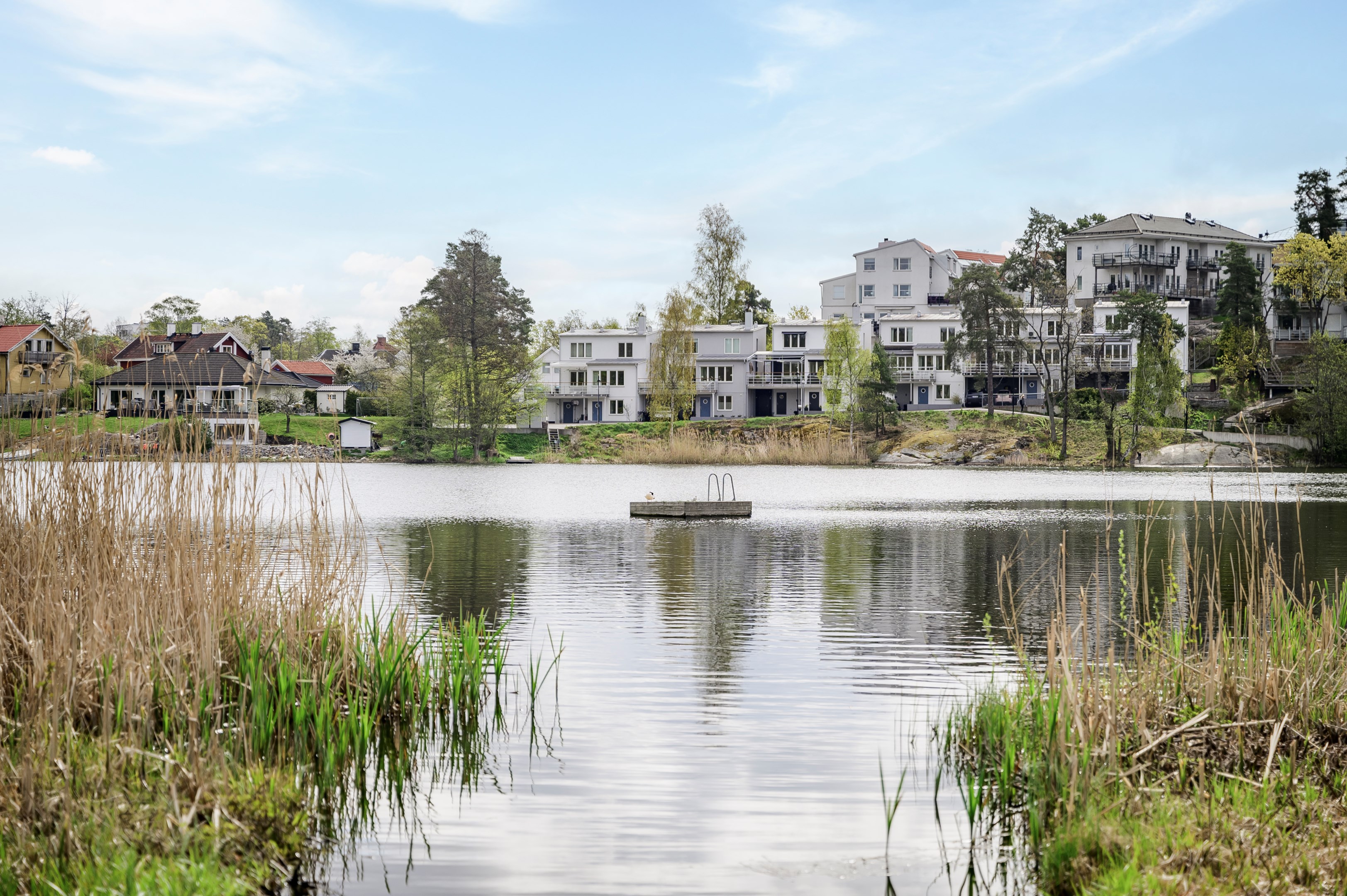 Bostadsbild från Svanevitsvägen 1, Såld i Skuru, Nacka