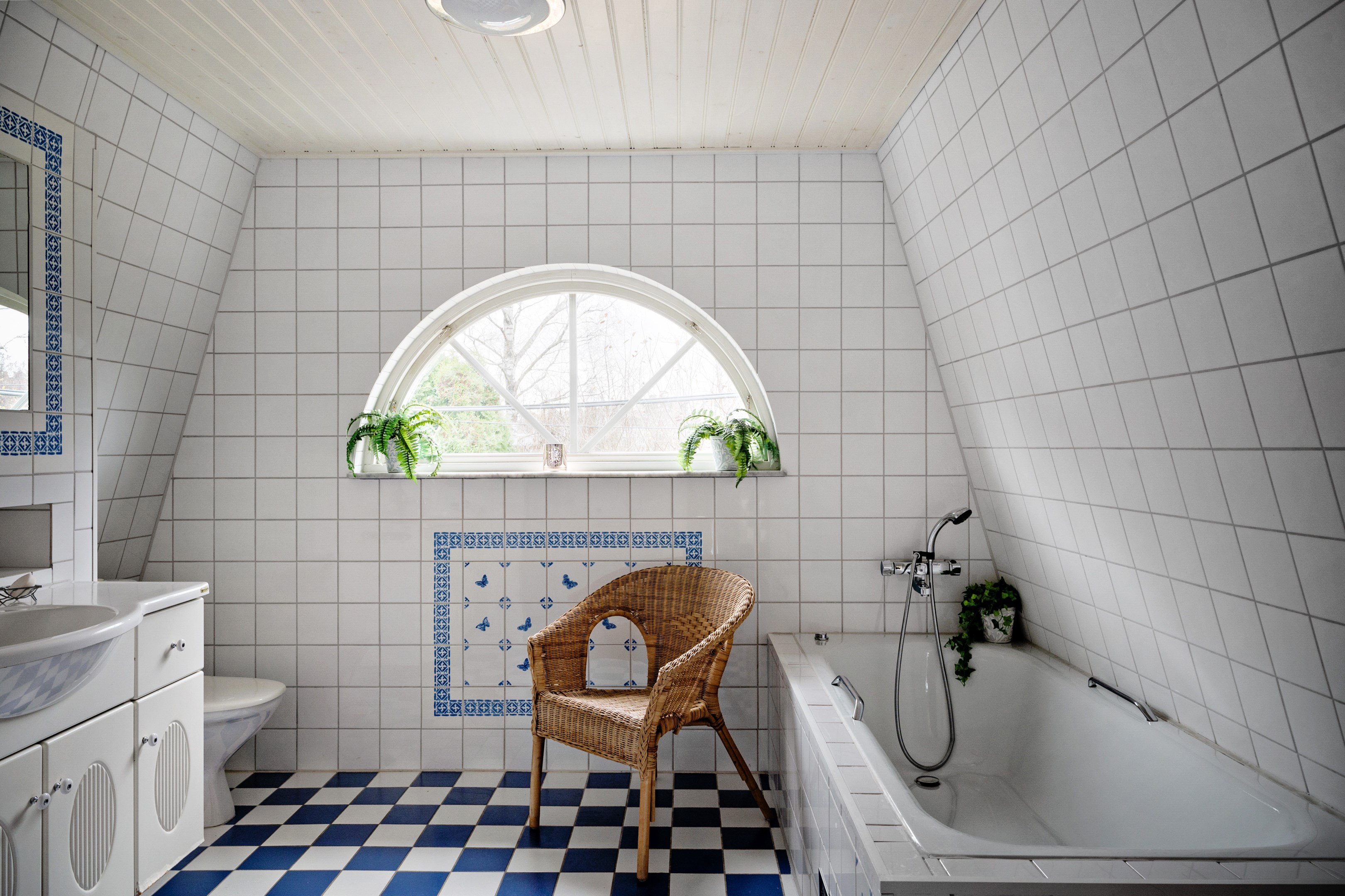 Bostadsbild från Svanevitsvägen 1, Såld i Skuru, Nacka