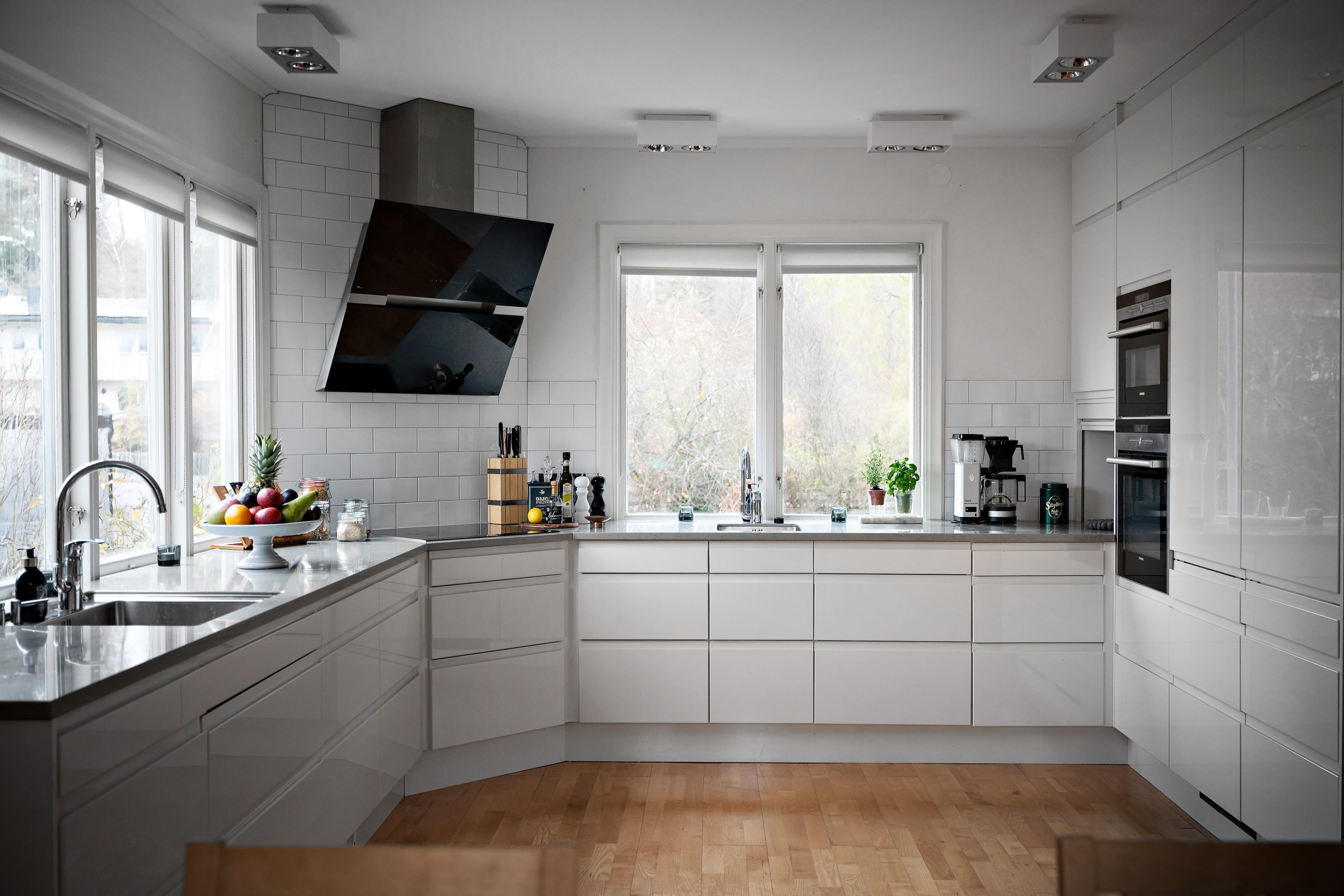 Bostadsbild från Svanevitsvägen 1, Såld i Skuru, Nacka