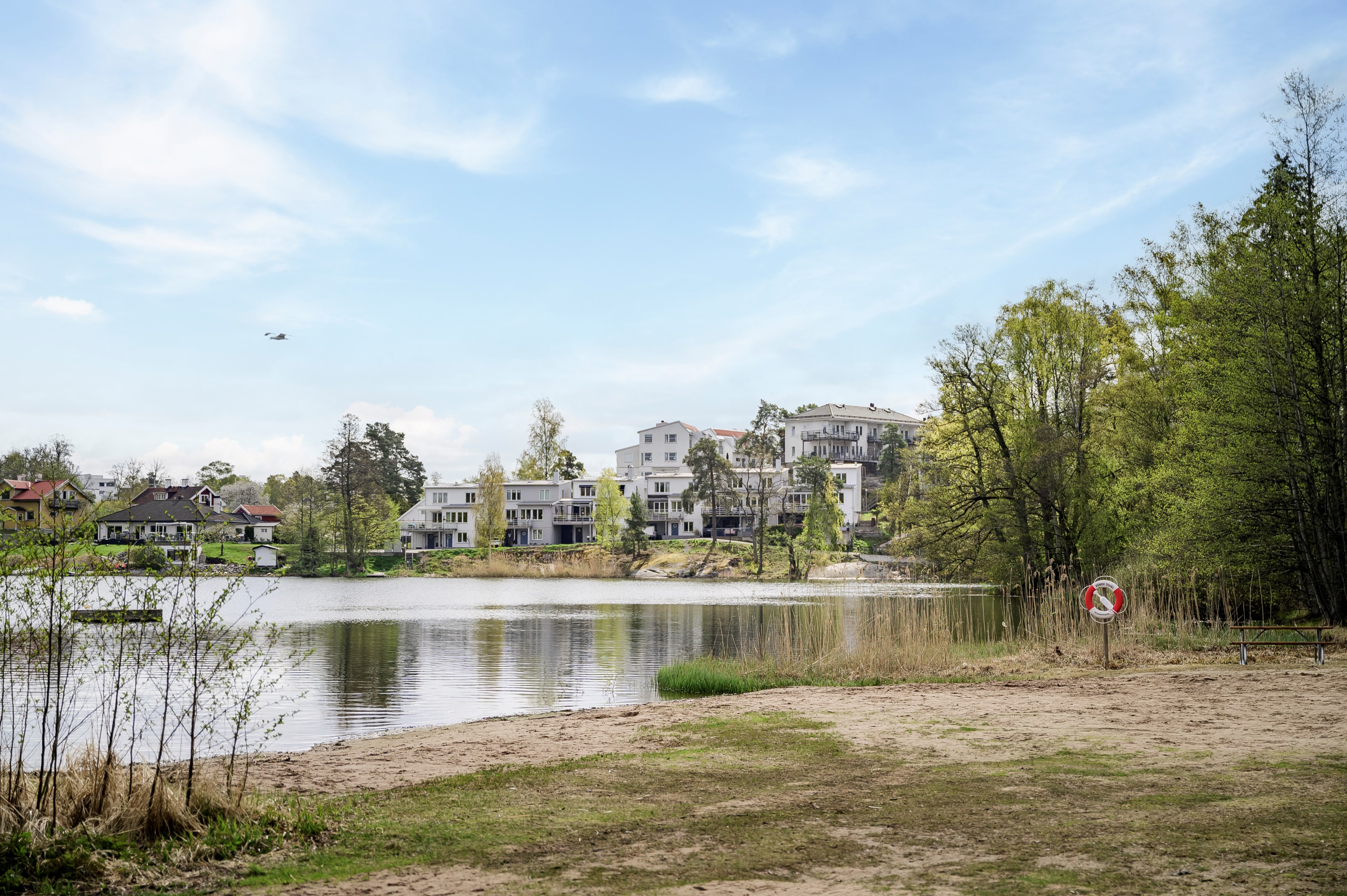 Bostadsbild från Svanevitsvägen 1, Såld i Skuru, Nacka