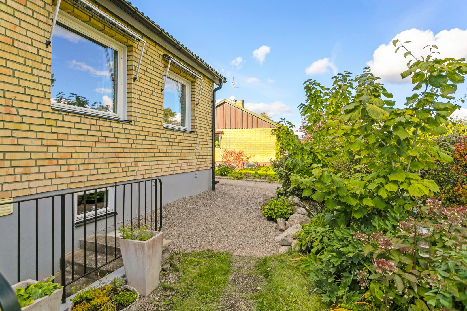 Bostadsbild från Konstnärsvägen 26, Såld i Vattholma, Uppsala