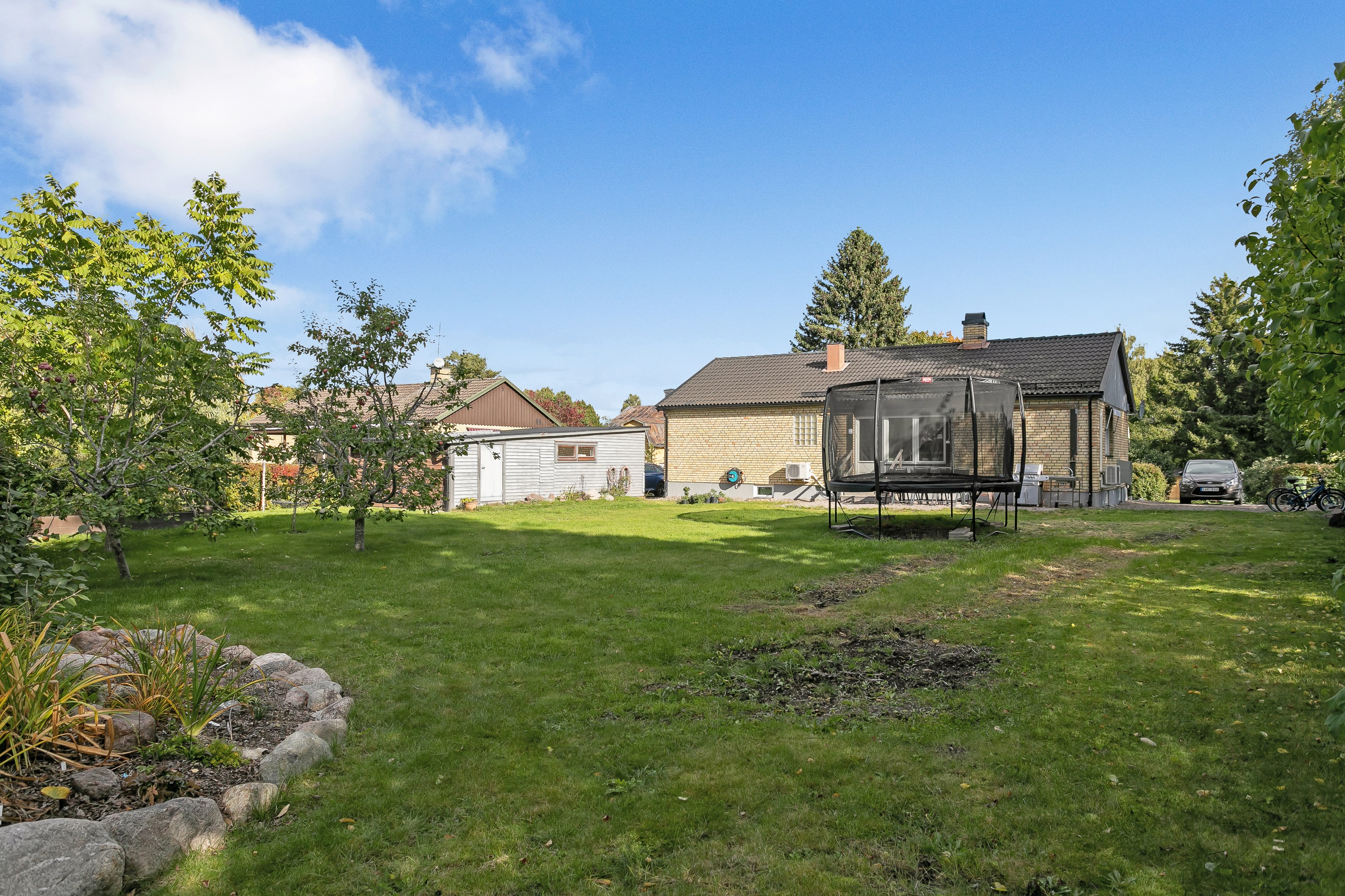 Bostadsbild från Konstnärsvägen 26, Såld i Vattholma, Uppsala