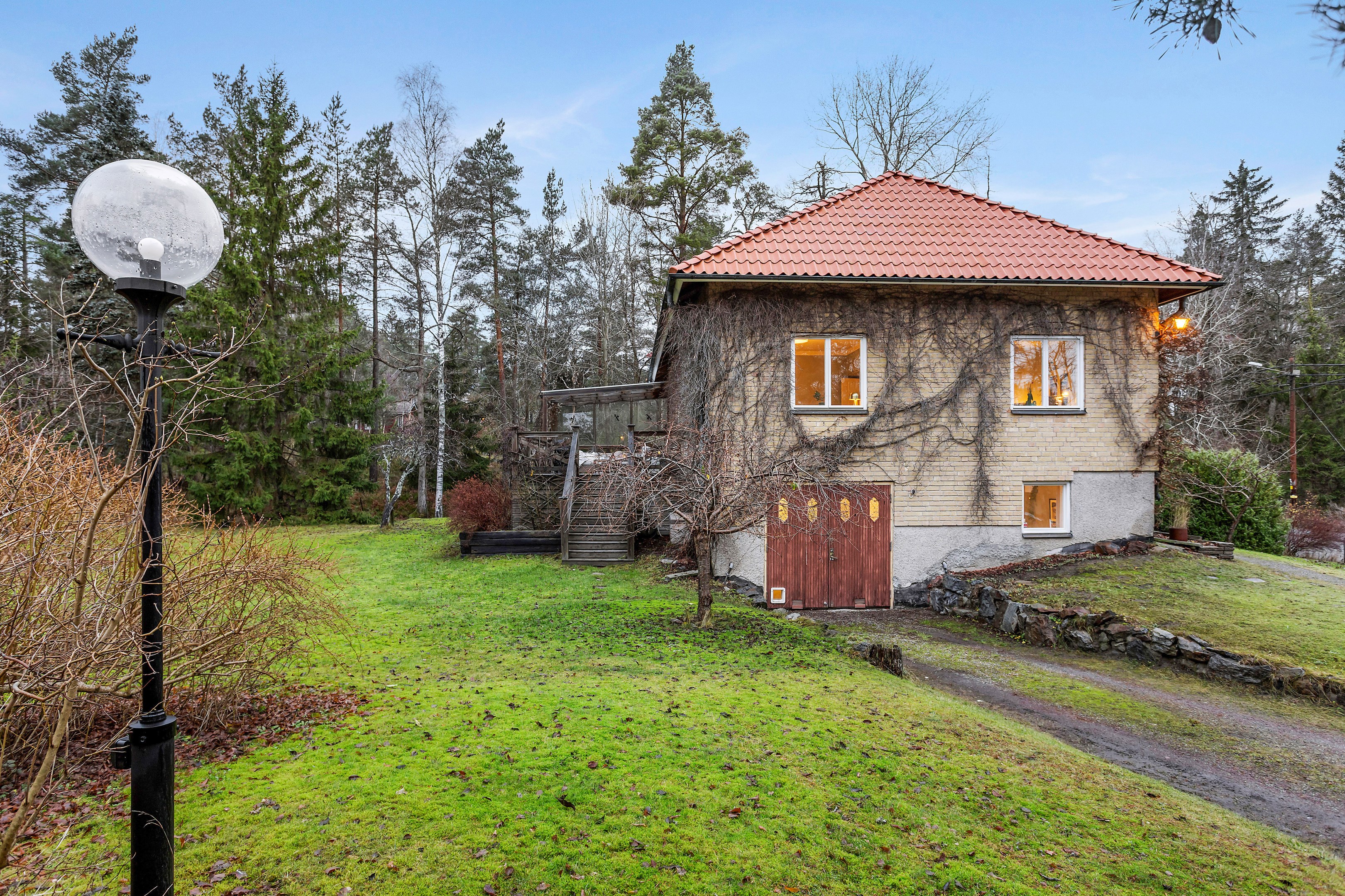 Bostadsbild från Gustavsviksvägen 72, Till salu i Gustavsvik, Nacka