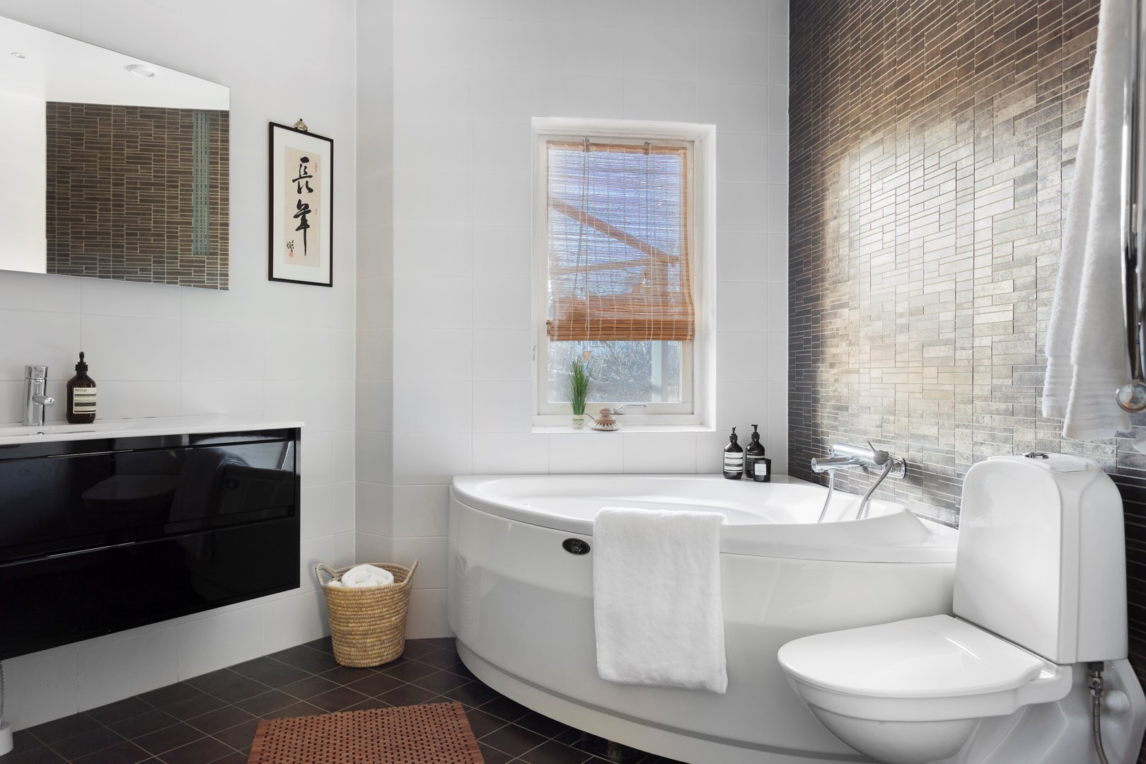 Bostadsbild från Kornettvägen 3, Såld i Boo Gård, Nacka