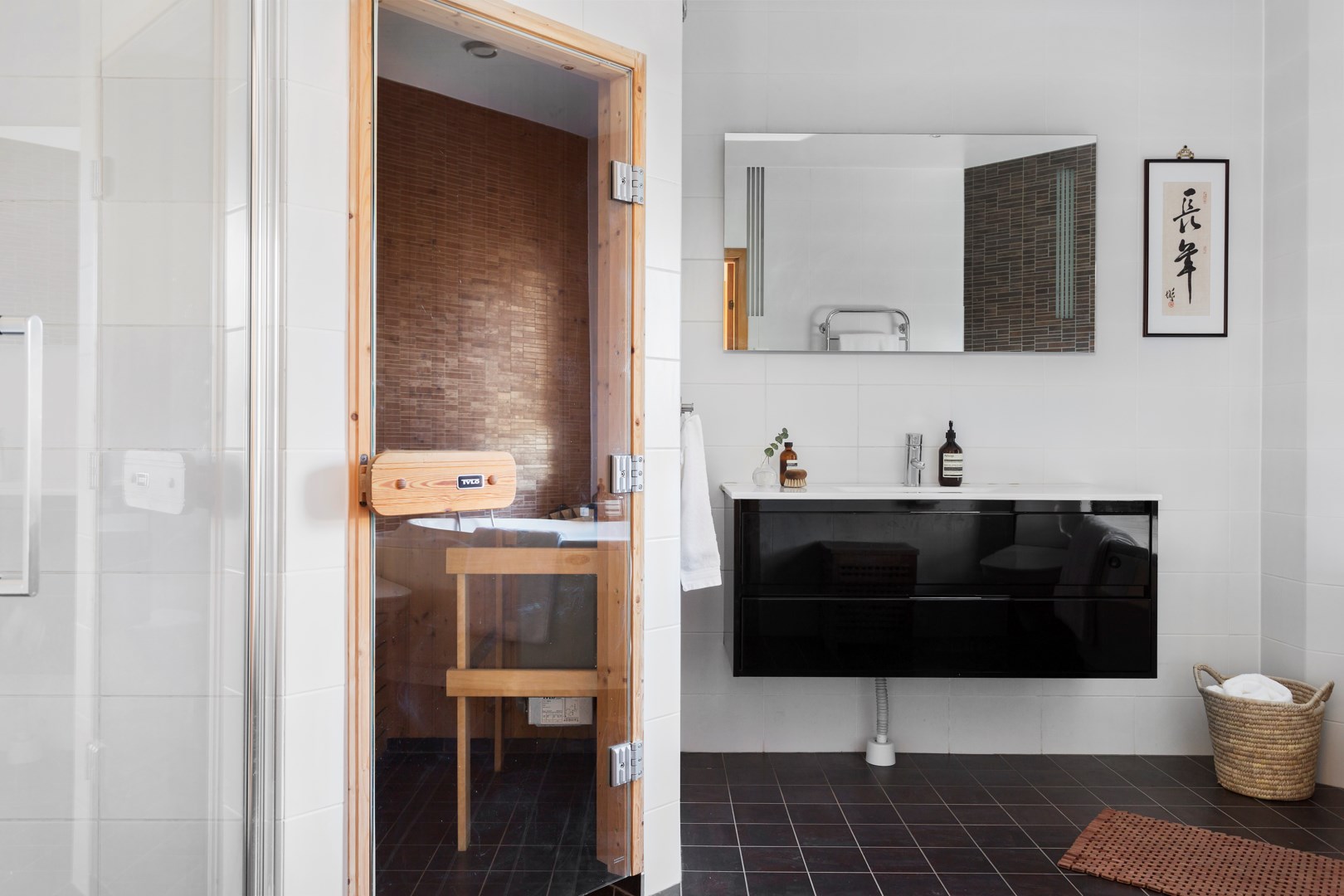 Bostadsbild från Kornettvägen 3, Såld i Boo Gård, Nacka