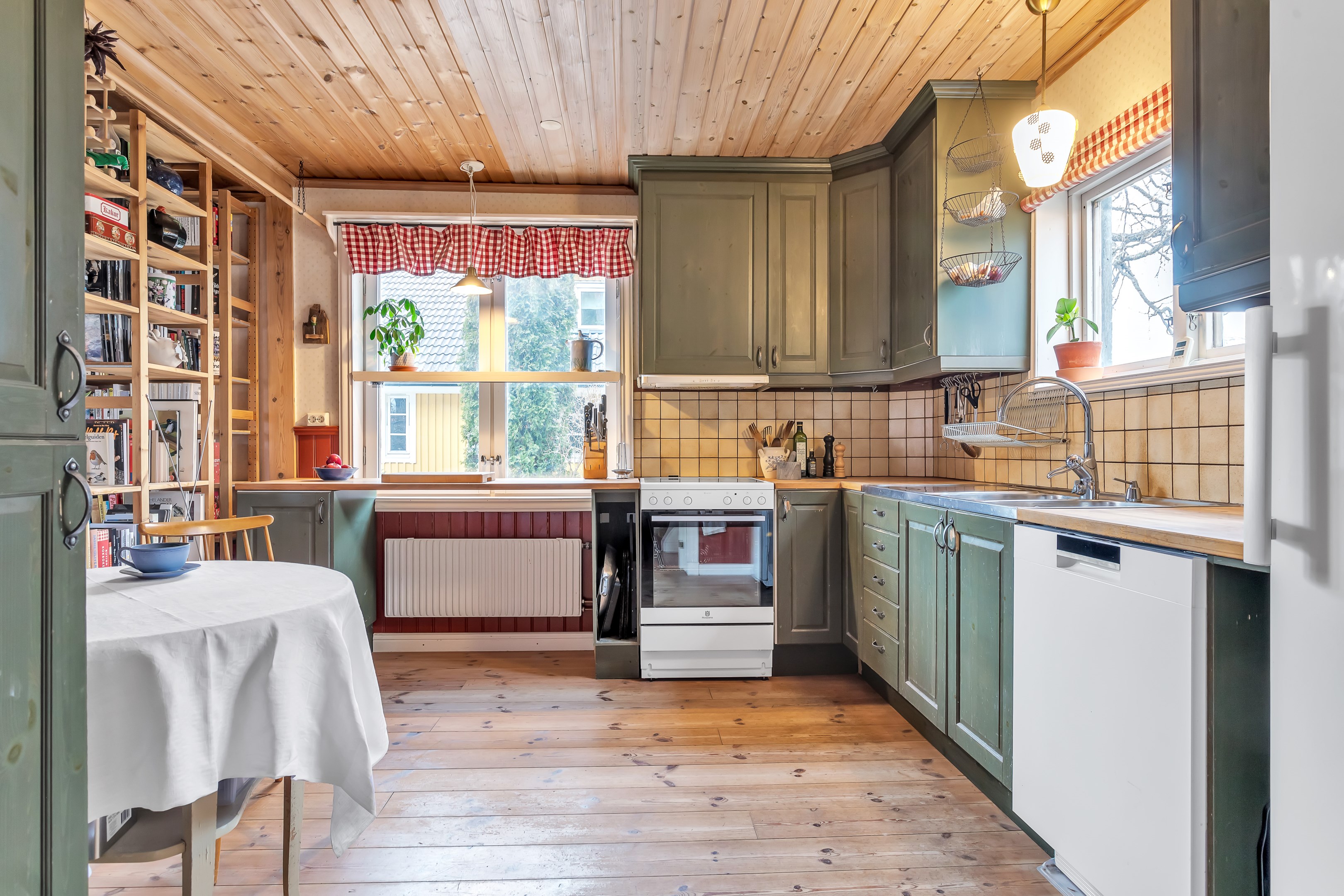 Bostadsbild från Brunna björkväg 1B, Såld i Vänge, Uppsala