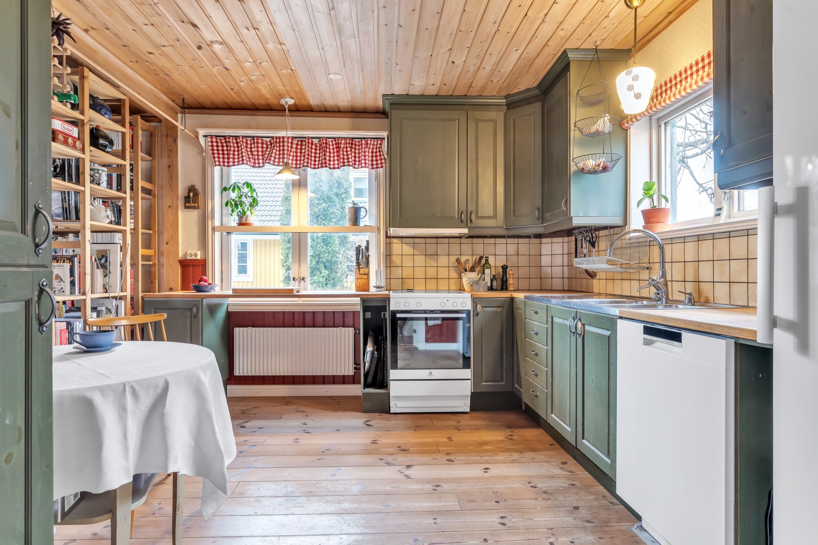 Bostadsbild från Brunna björkväg 1B, Såld i Vänge, Uppsala