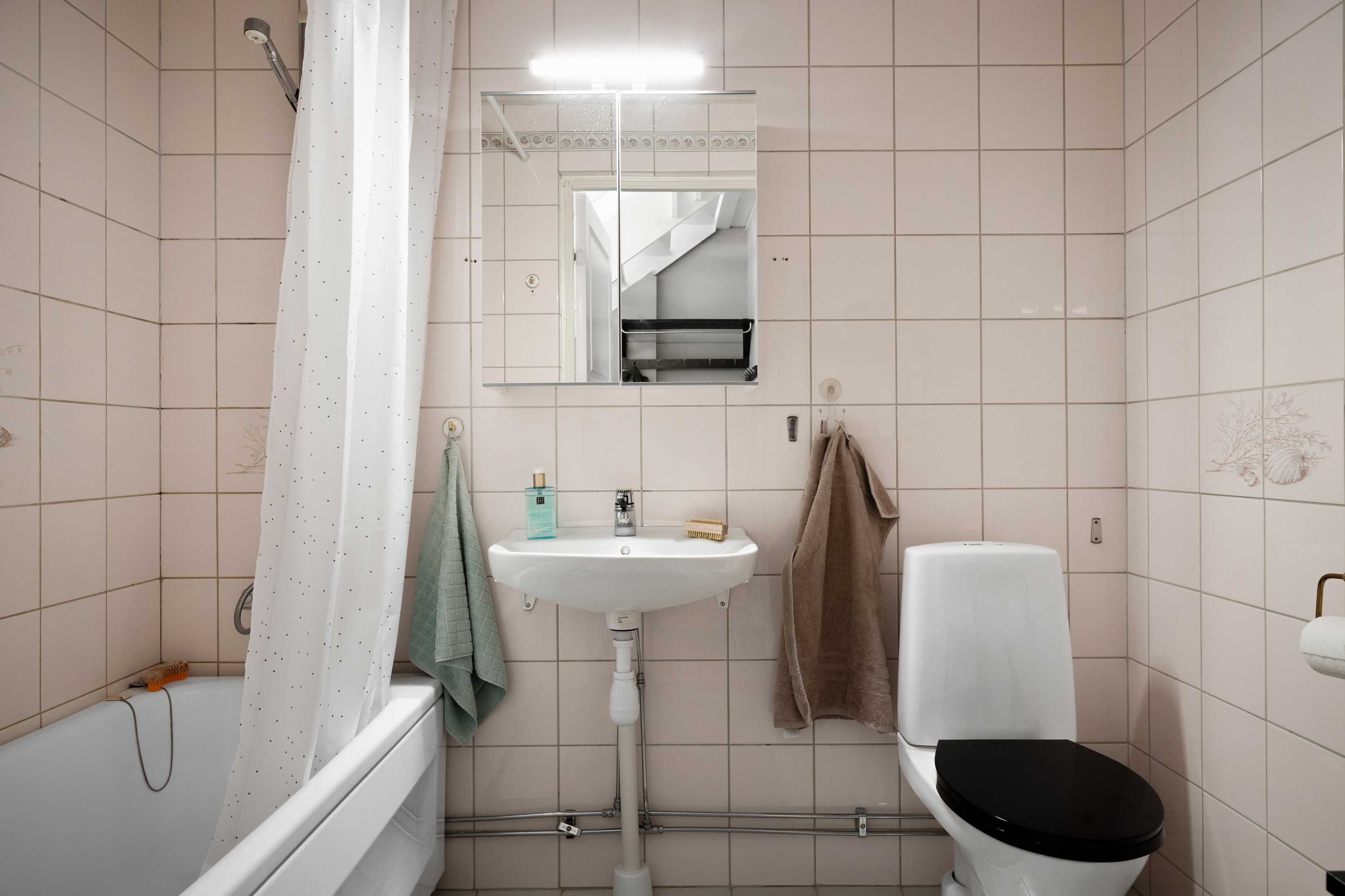 Bostadsbild från Björkholmsvägen 84, Såld i Östra Orminge, Nacka