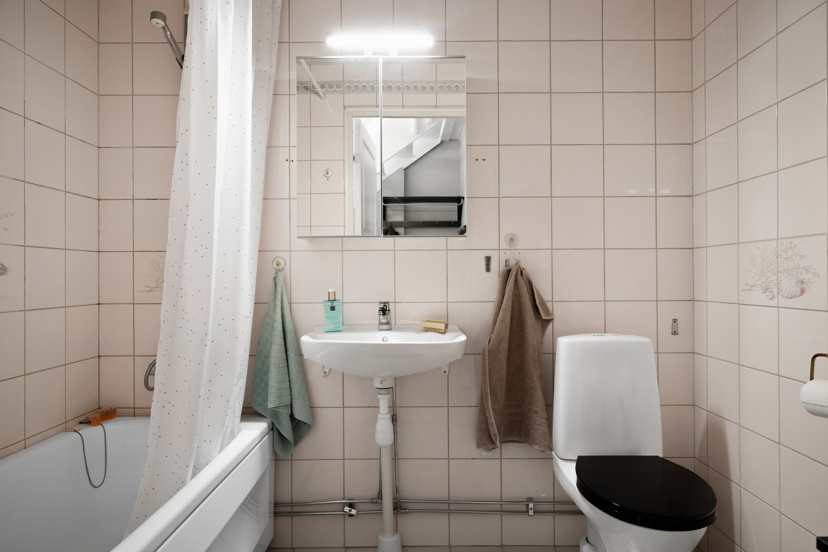 Bostadsbild från Björkholmsvägen 84, Såld i Östra Orminge, Nacka