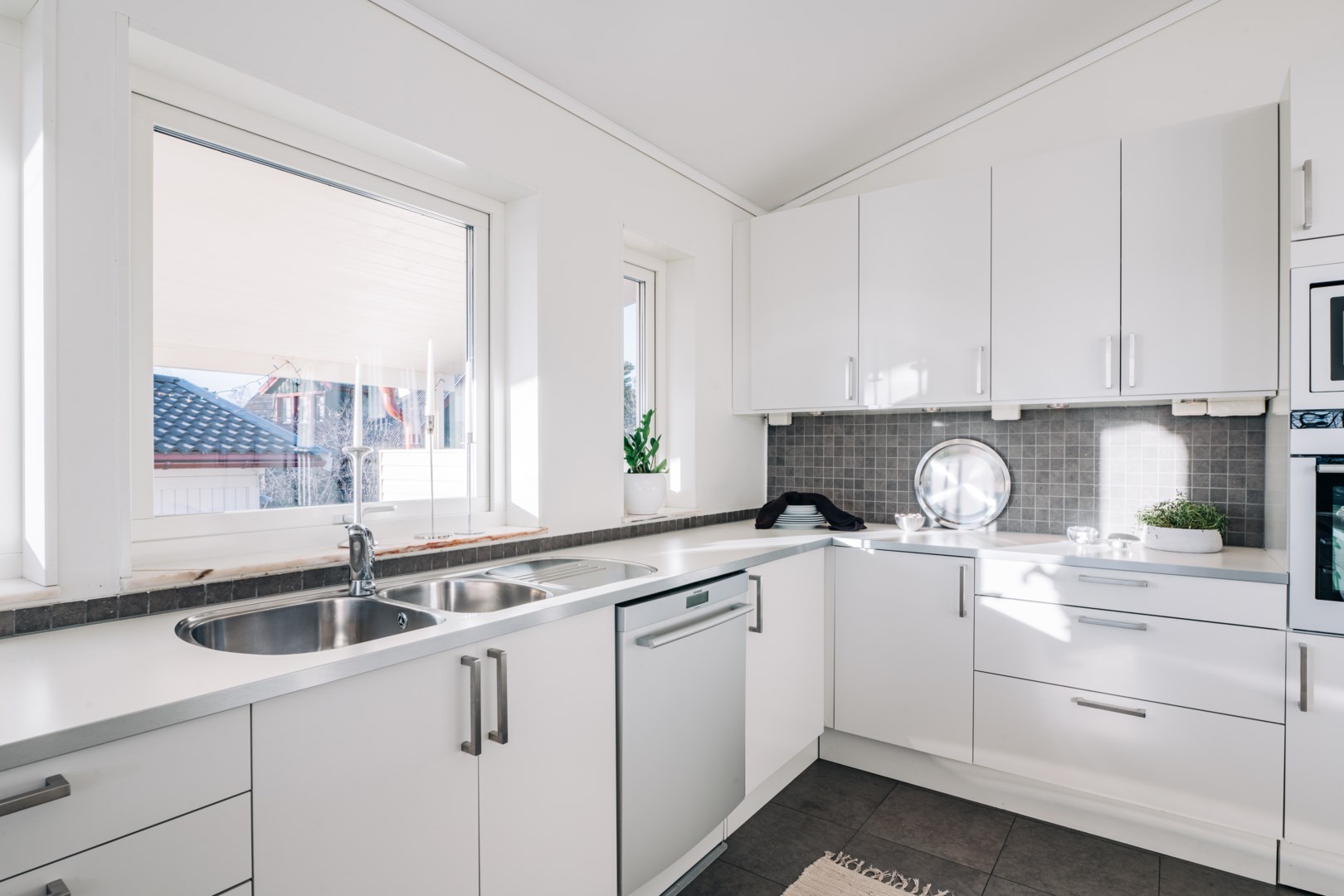 Bostadsbild från Storbergsliden 20A, Såld i Sollentuna - Landsnora, Sollentuna