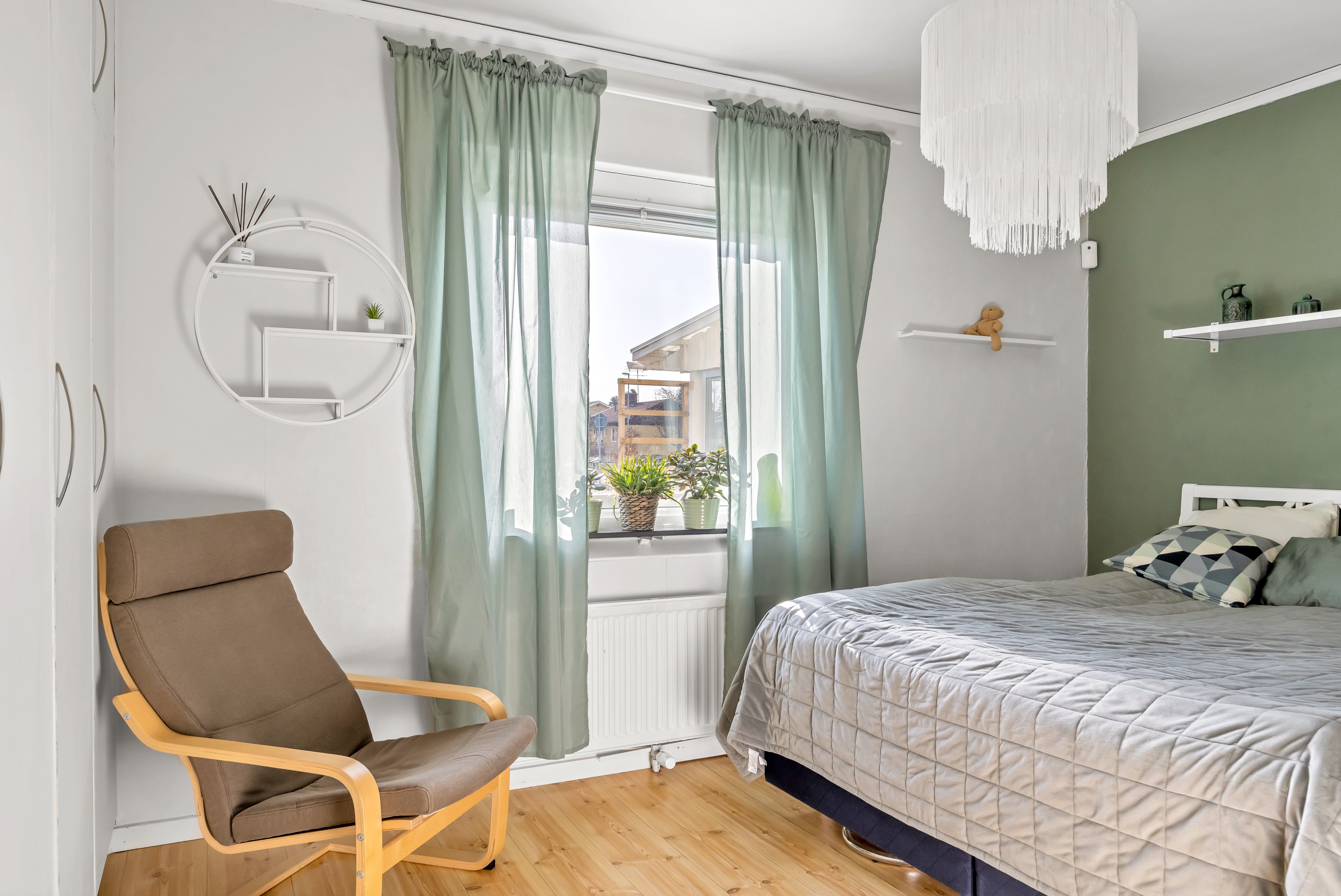 Bostadsbild från Gavelvägen 18, Såld i Storvreta, Uppsala