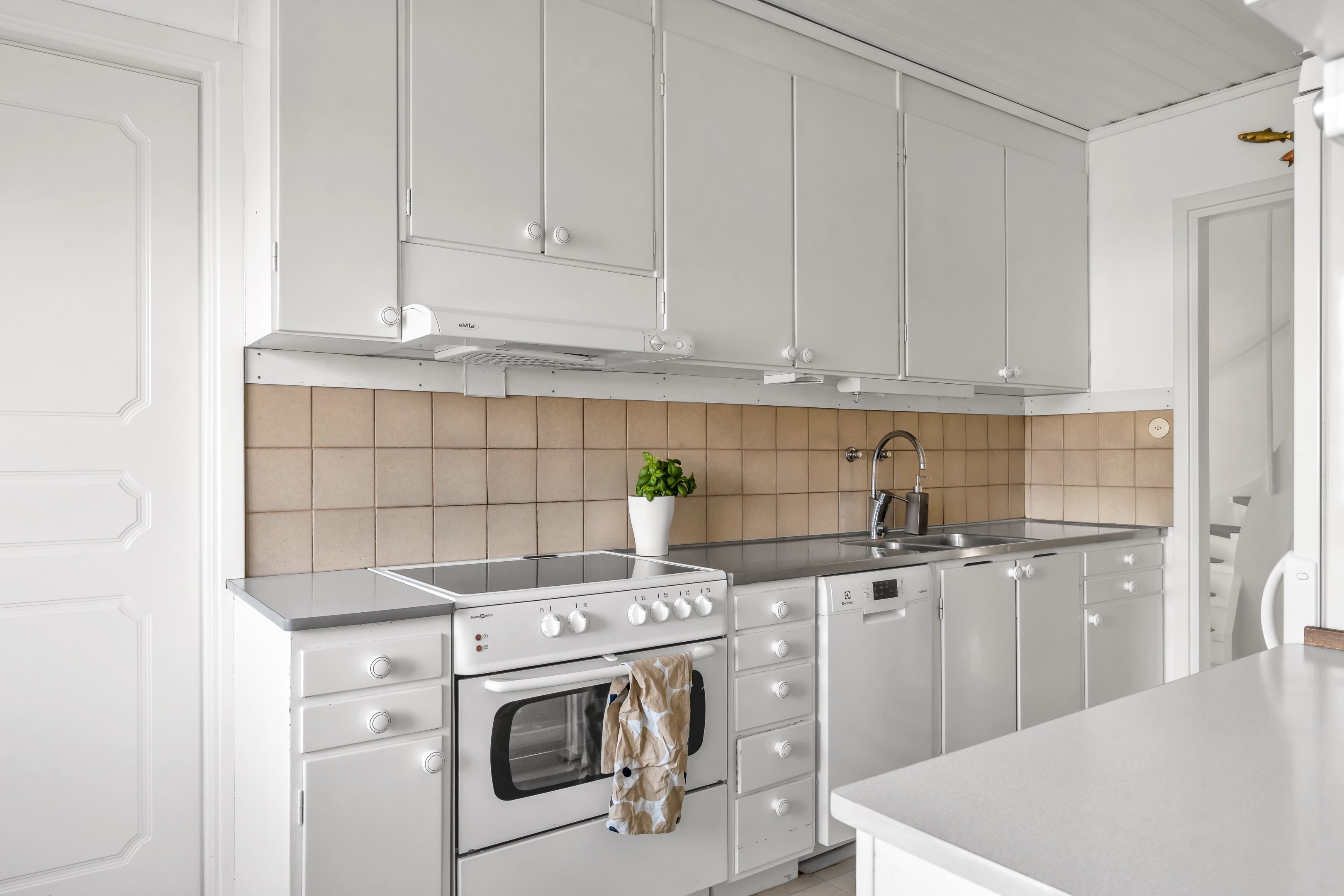 Bostadsbild från Gavelvägen 18, Såld i Storvreta, Uppsala