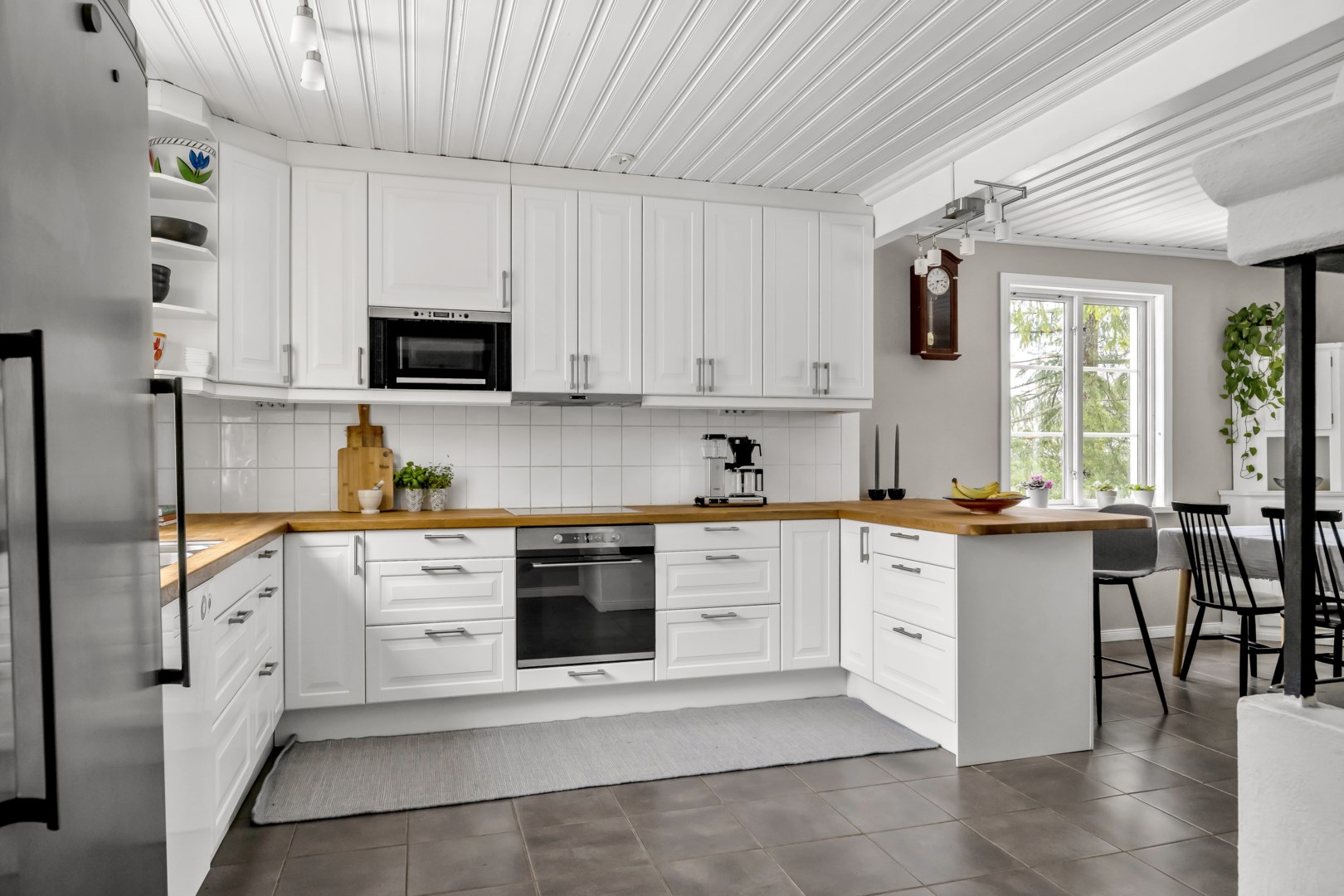 Bostadsbild från Hasselvägen 24, Såld i Storvreta, Uppsala