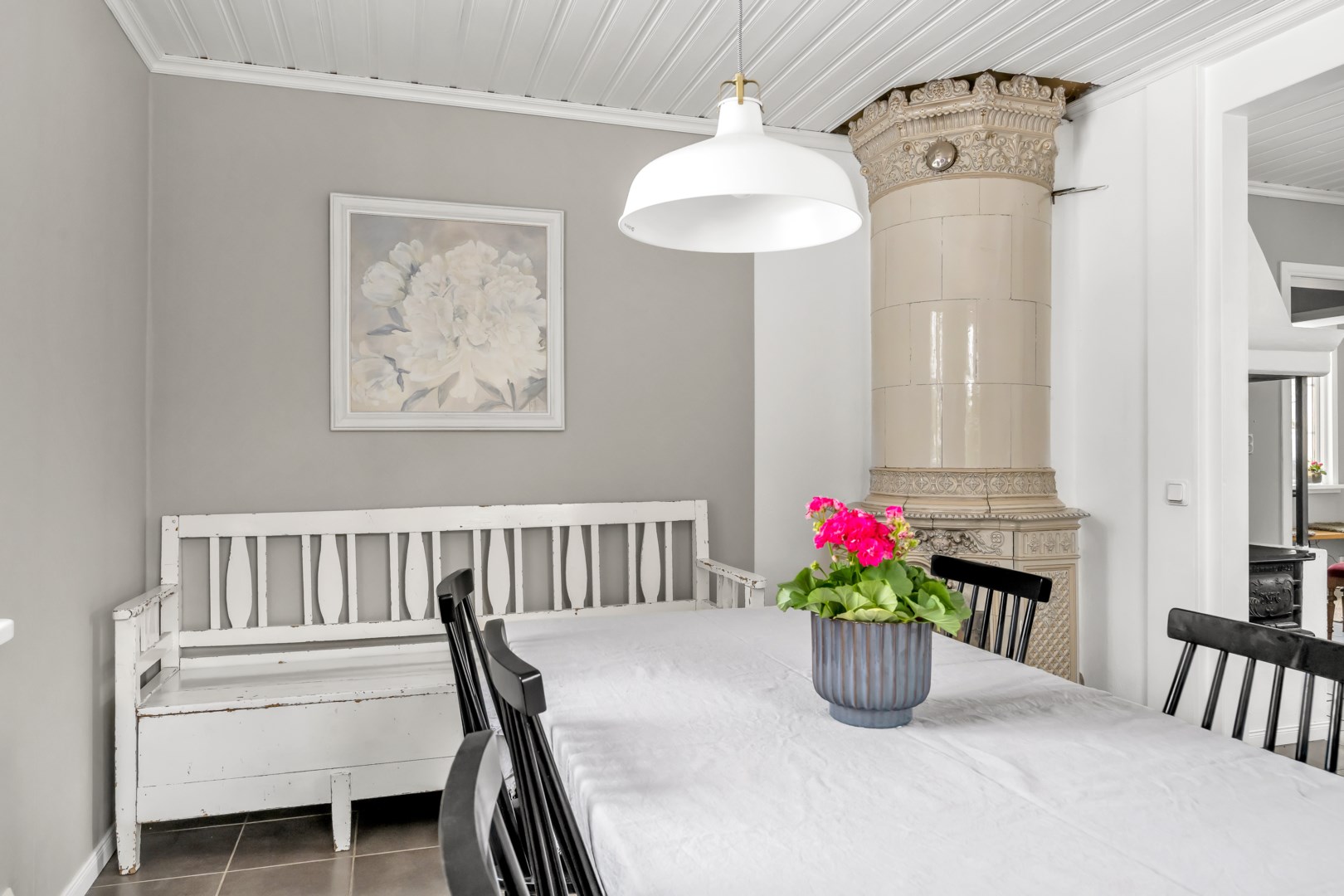 Bostadsbild från Hasselvägen 24, Såld i Storvreta, Uppsala