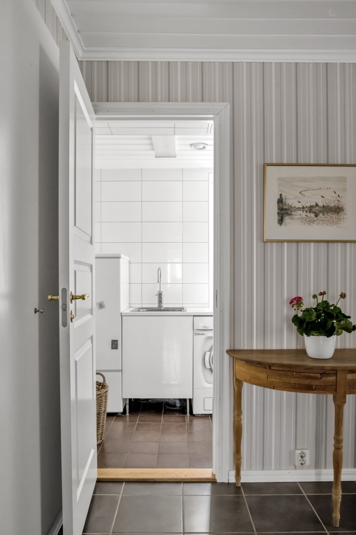 Bostadsbild från Hasselvägen 24, Såld i Storvreta, Uppsala