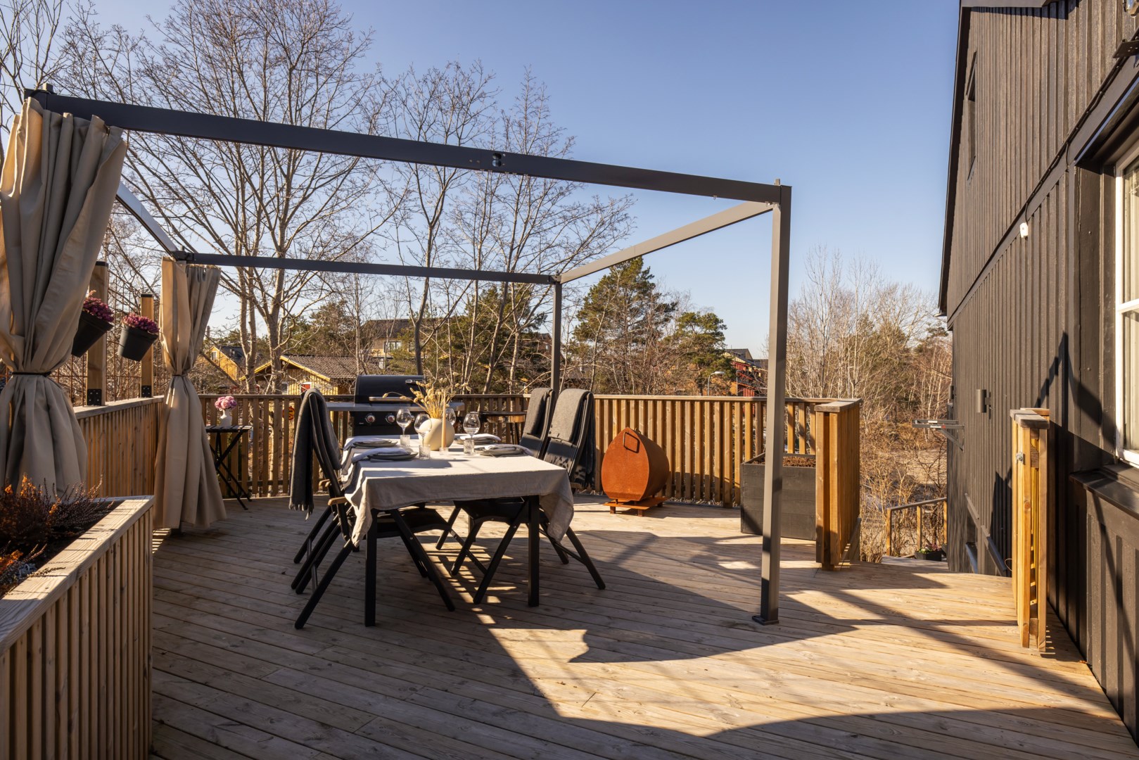 Bostadsbild från Norrholmsvägen 72, Såld i Östra Orminge, Nacka