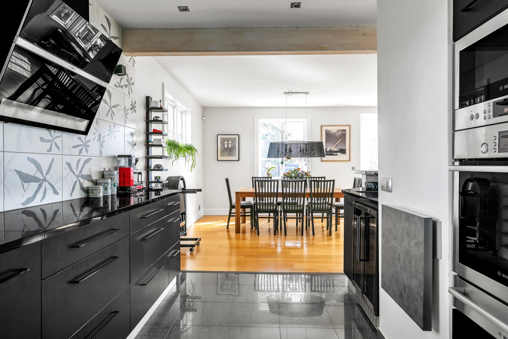 Bostadsbild från Lyssnavägen 6, Såld i Graneberg, Uppsala